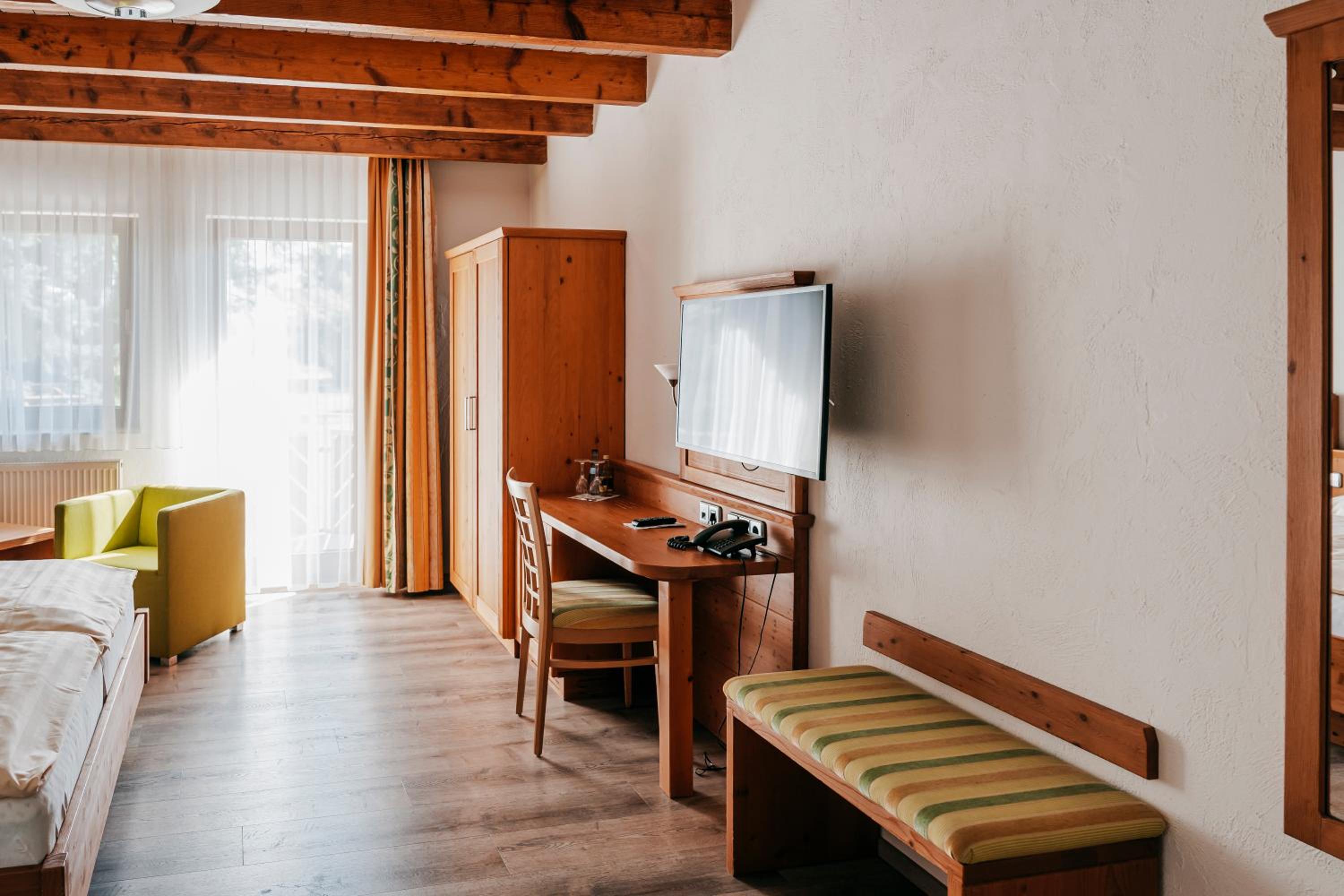 Double Room - Main Building - Photo 3