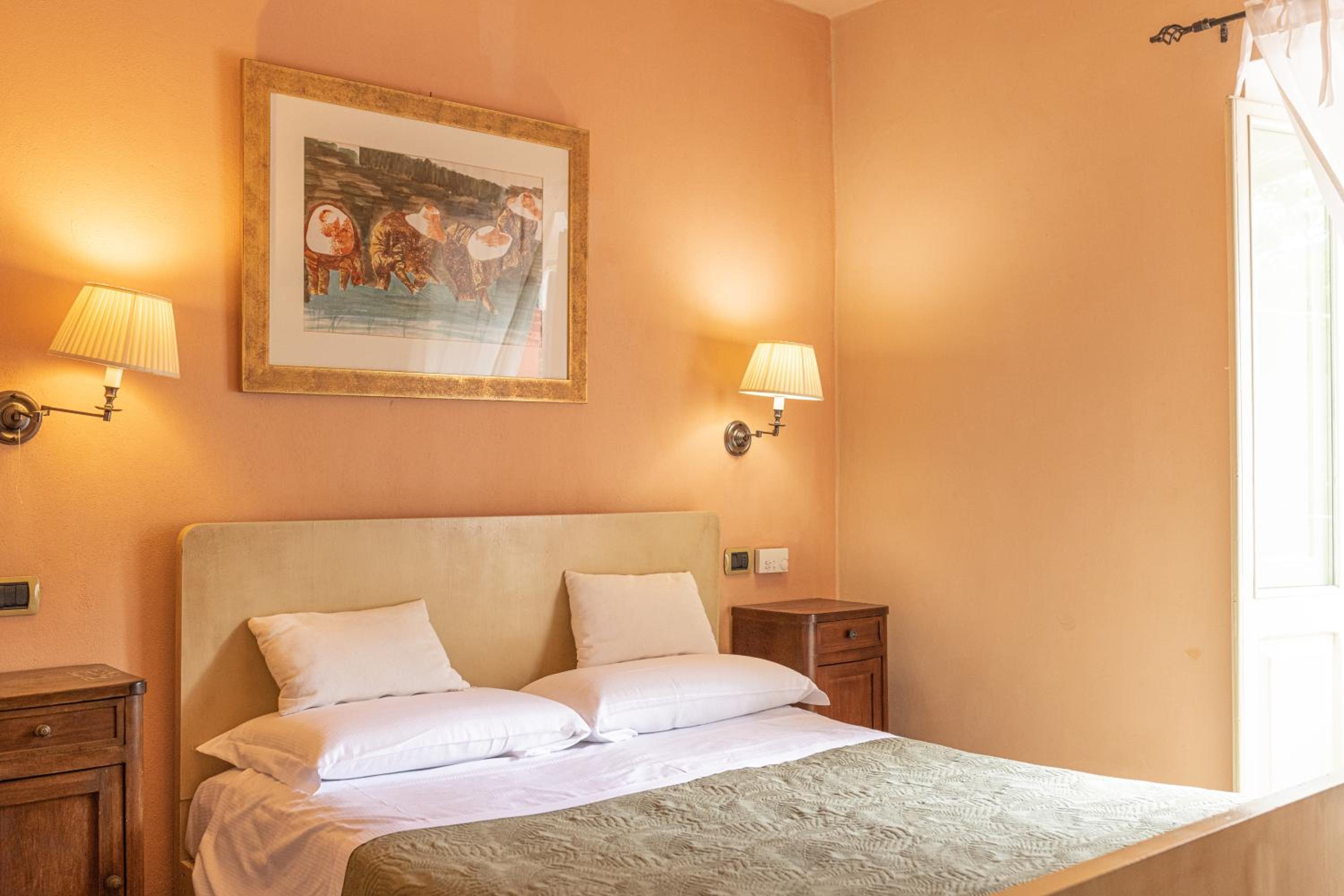 Standard King Room - Photo 1