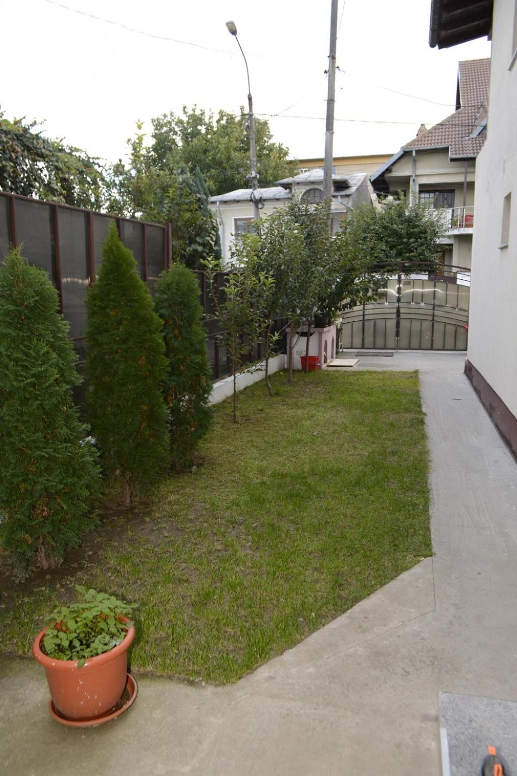 Two-Bedroom Apartment - Photo 18