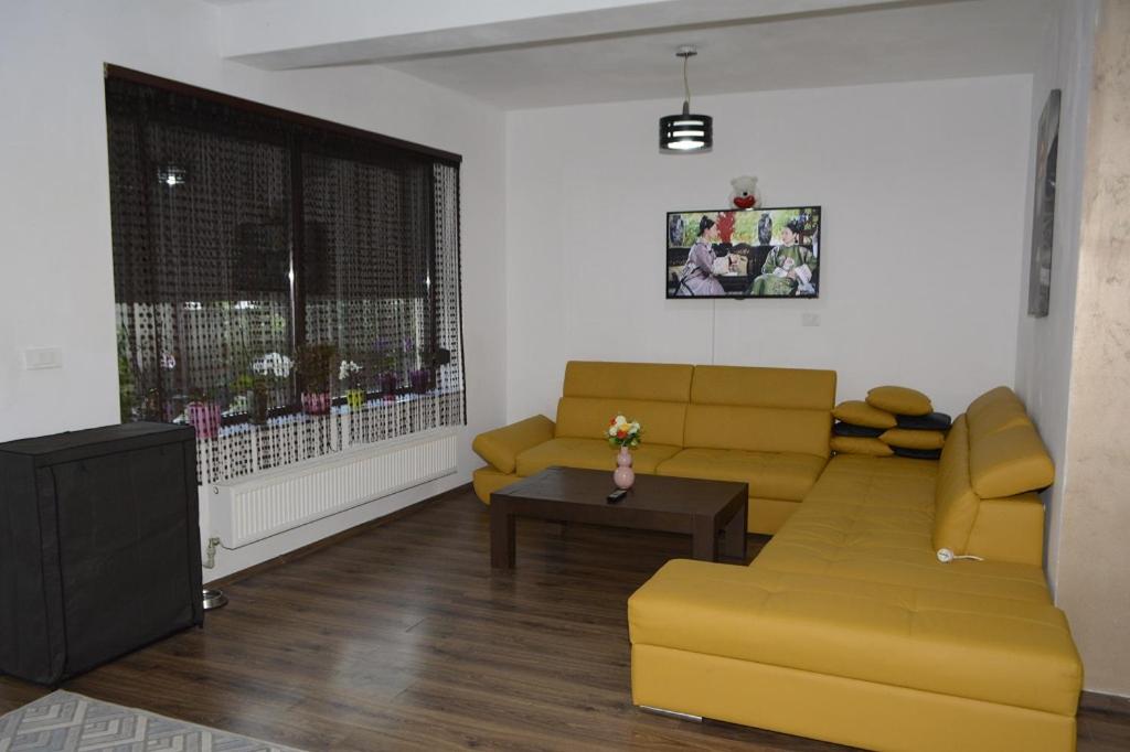 Two-Bedroom Apartment - Photo 21