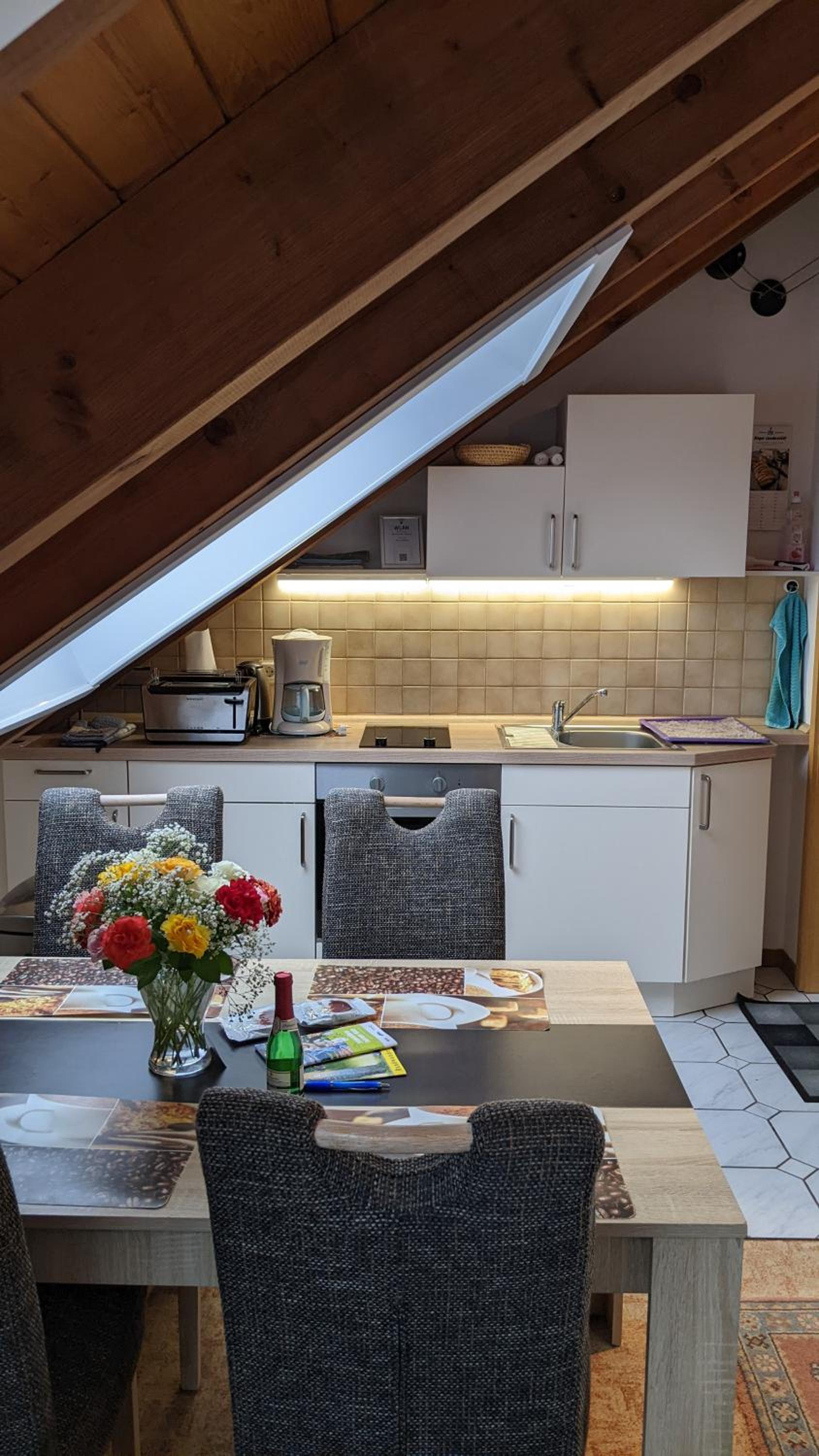 One-Bedroom Apartment - Photo 22