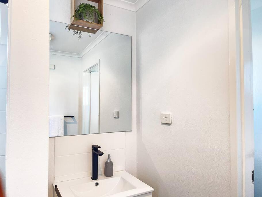 One-Bedroom Apartment - Oceanfront photo 2