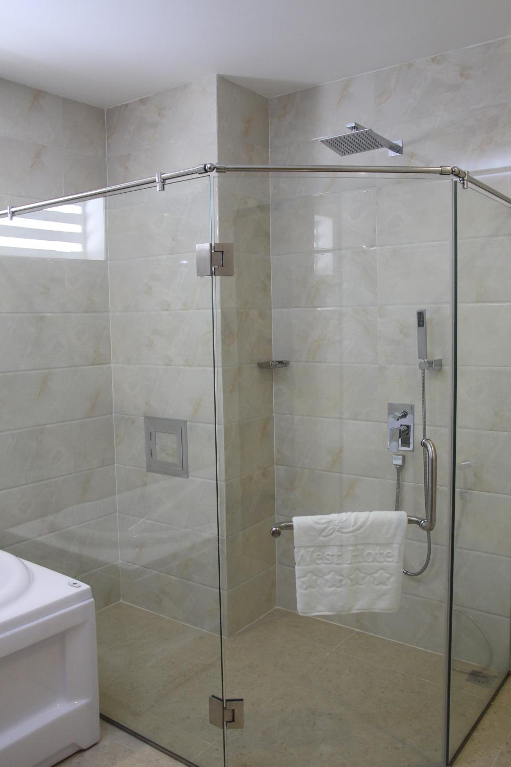 Deluxe Twin Room photo 3