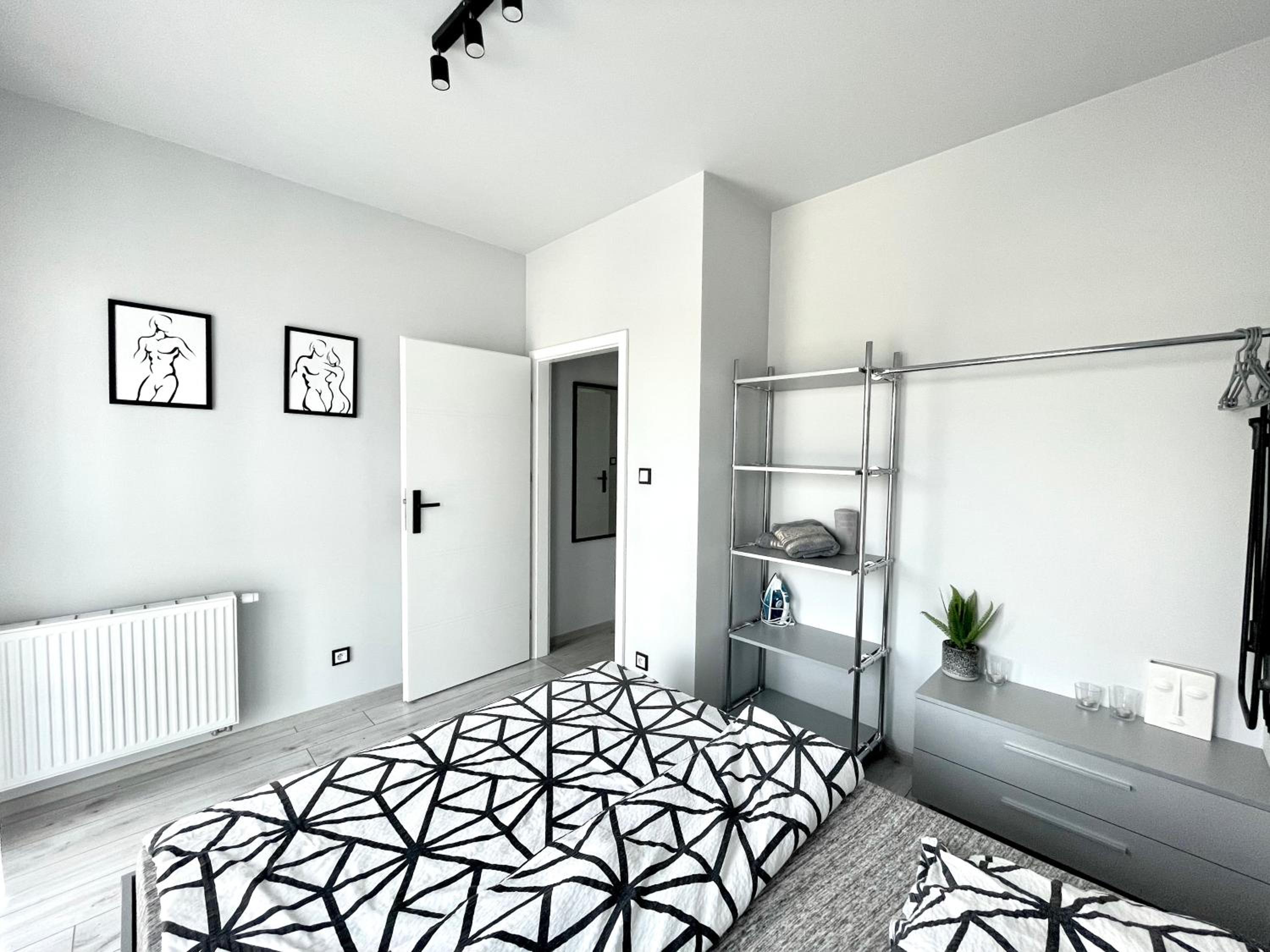 One-Bedroom Apartment - Photo 10