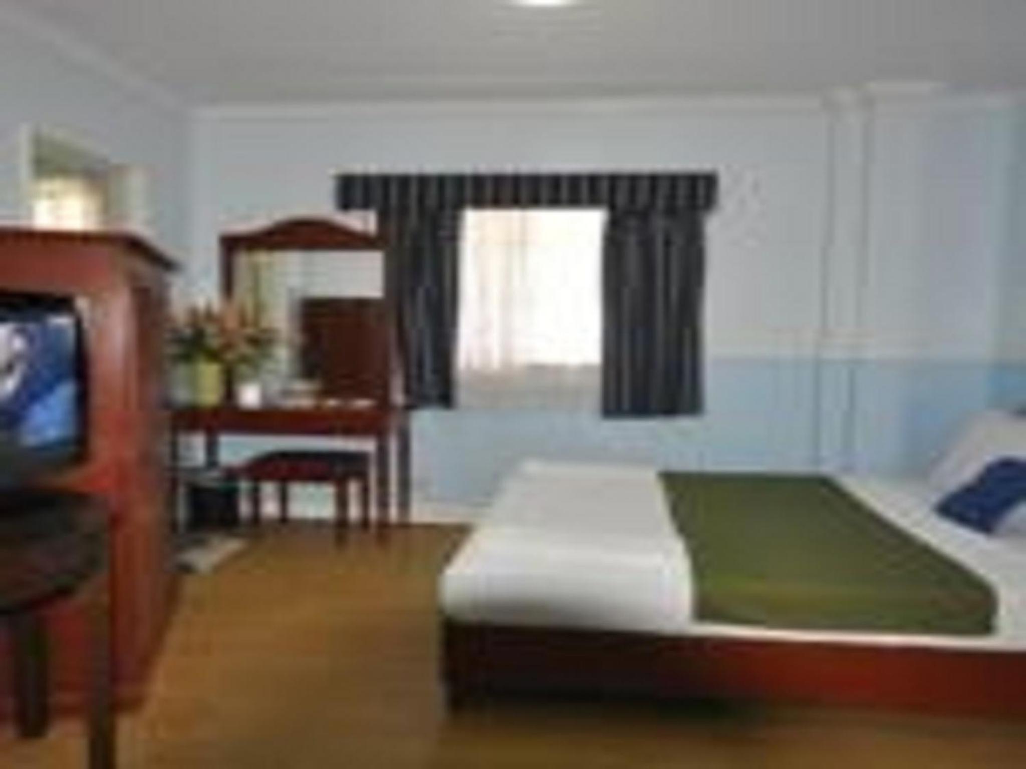 Standard Double Room - Photo 10