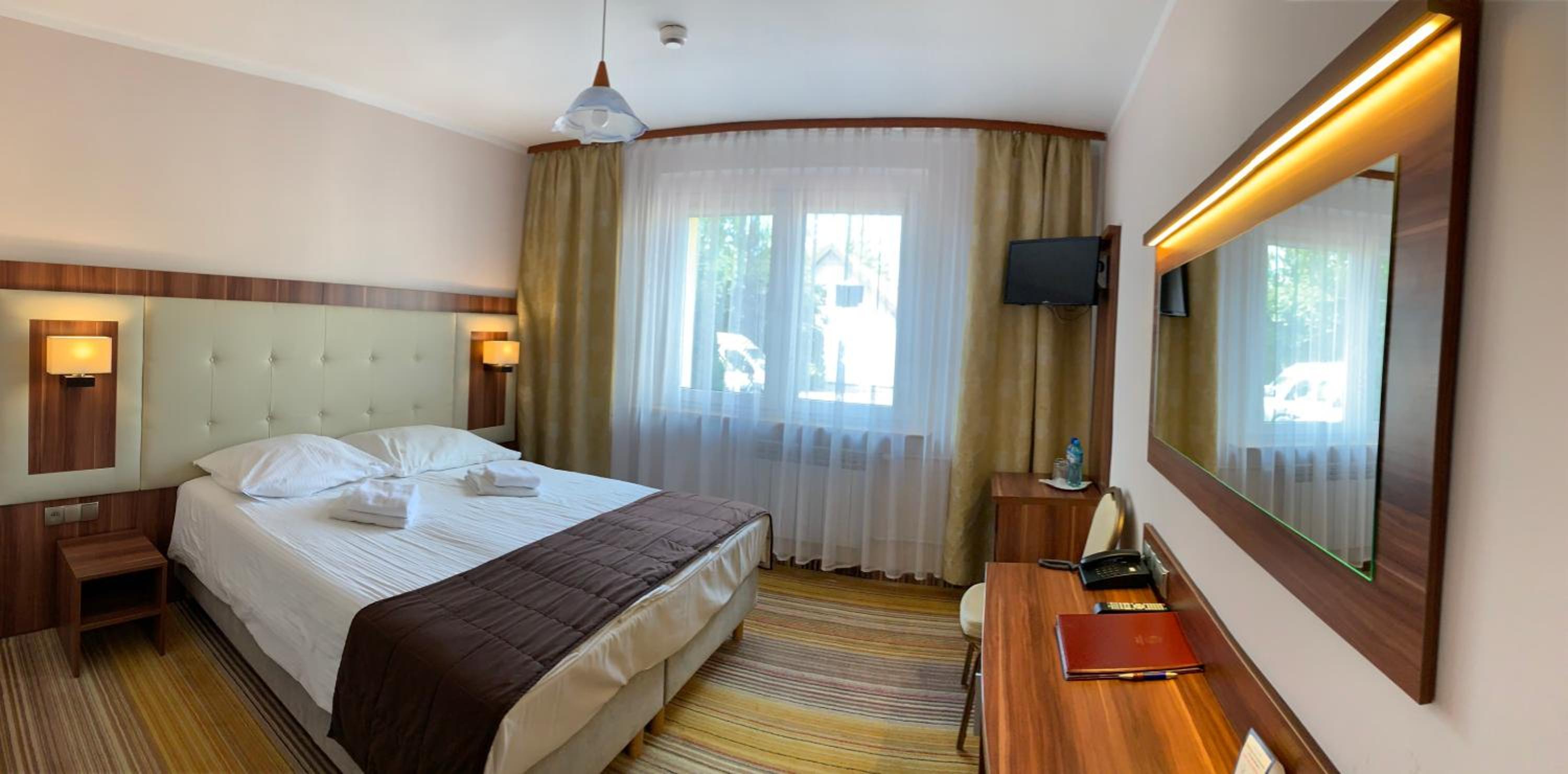 Double or Twin Room - Photo 12