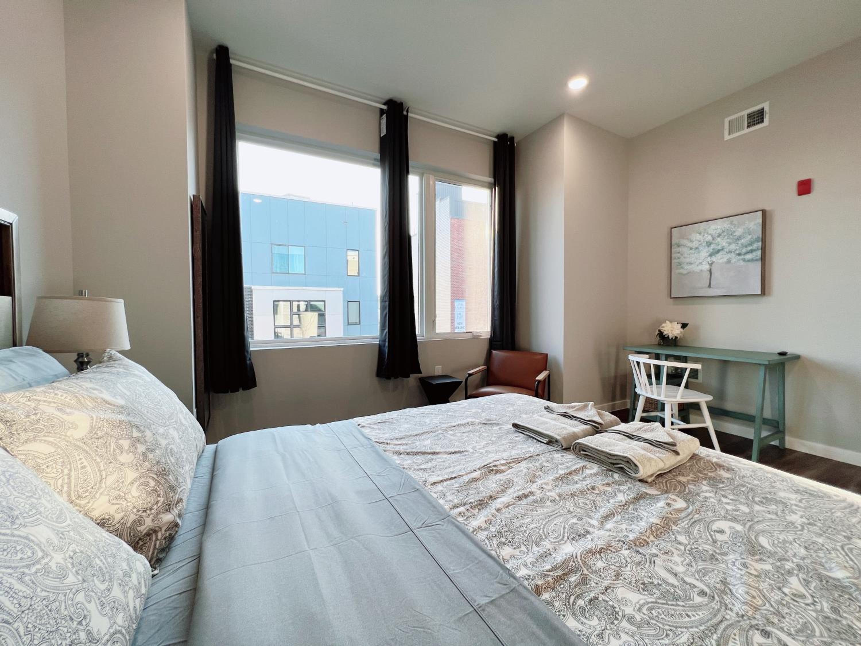 Two-Bedroom Apartment - Photo 11