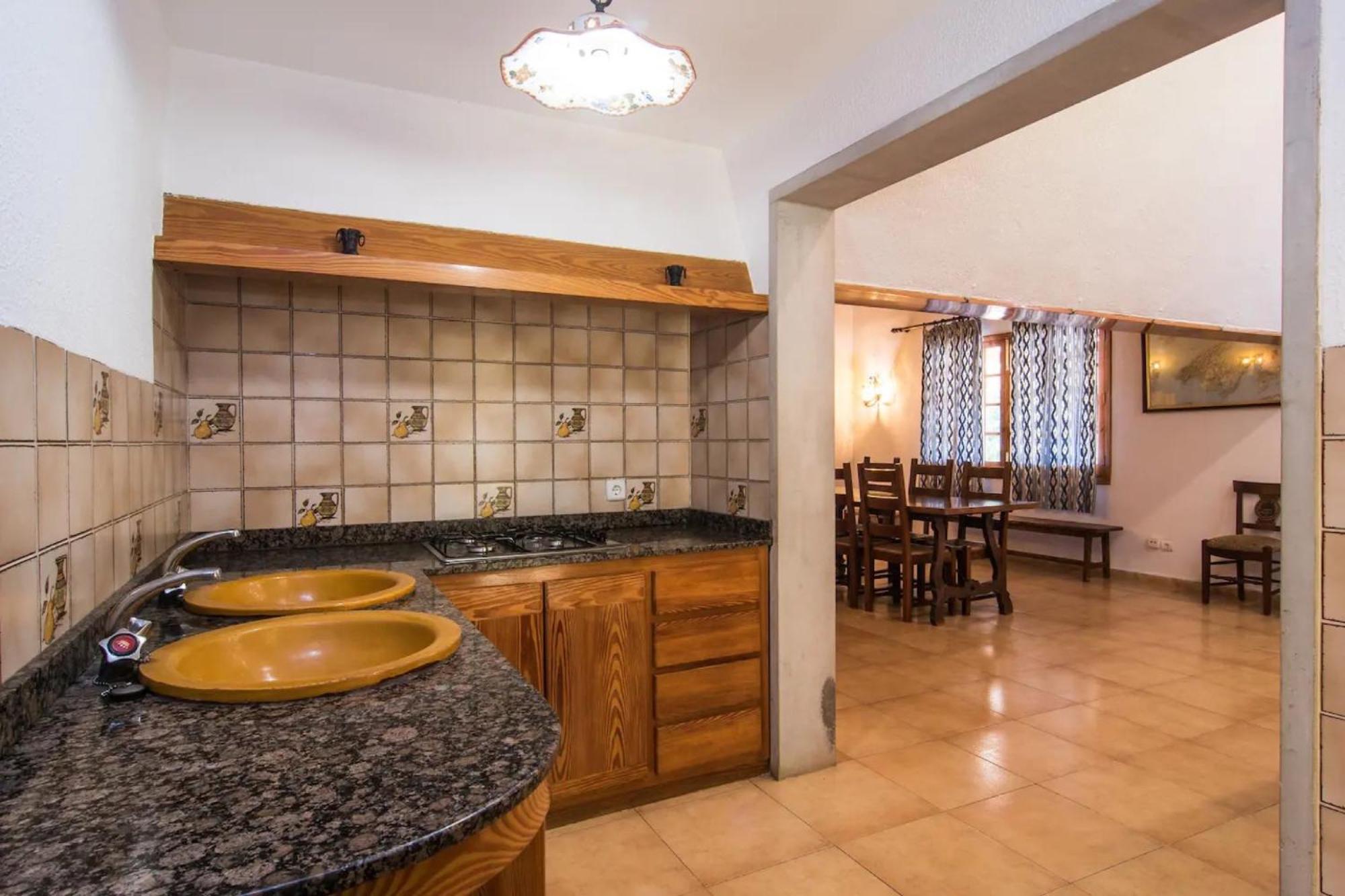 Villa photo 2