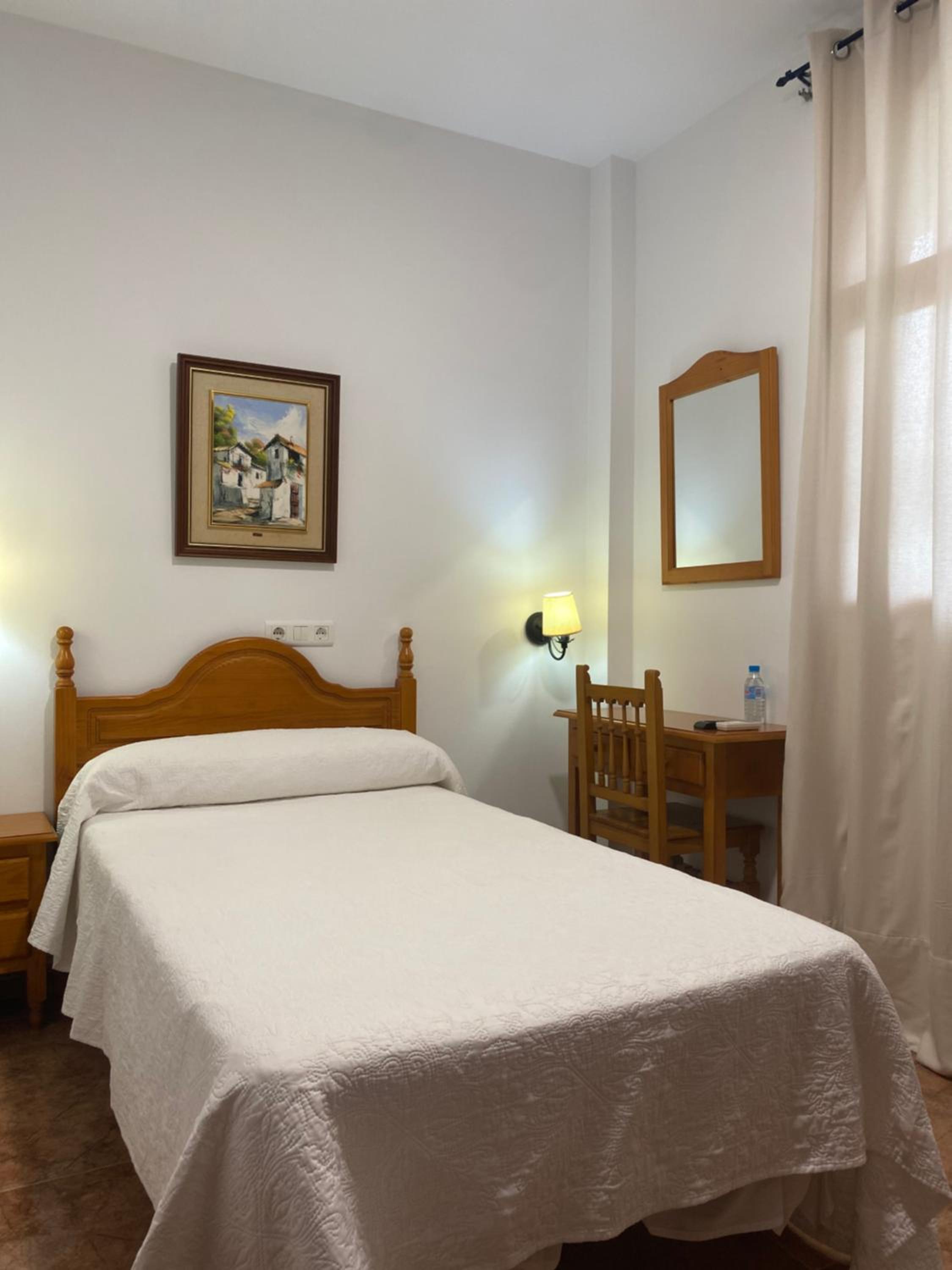 Single Room photo 2