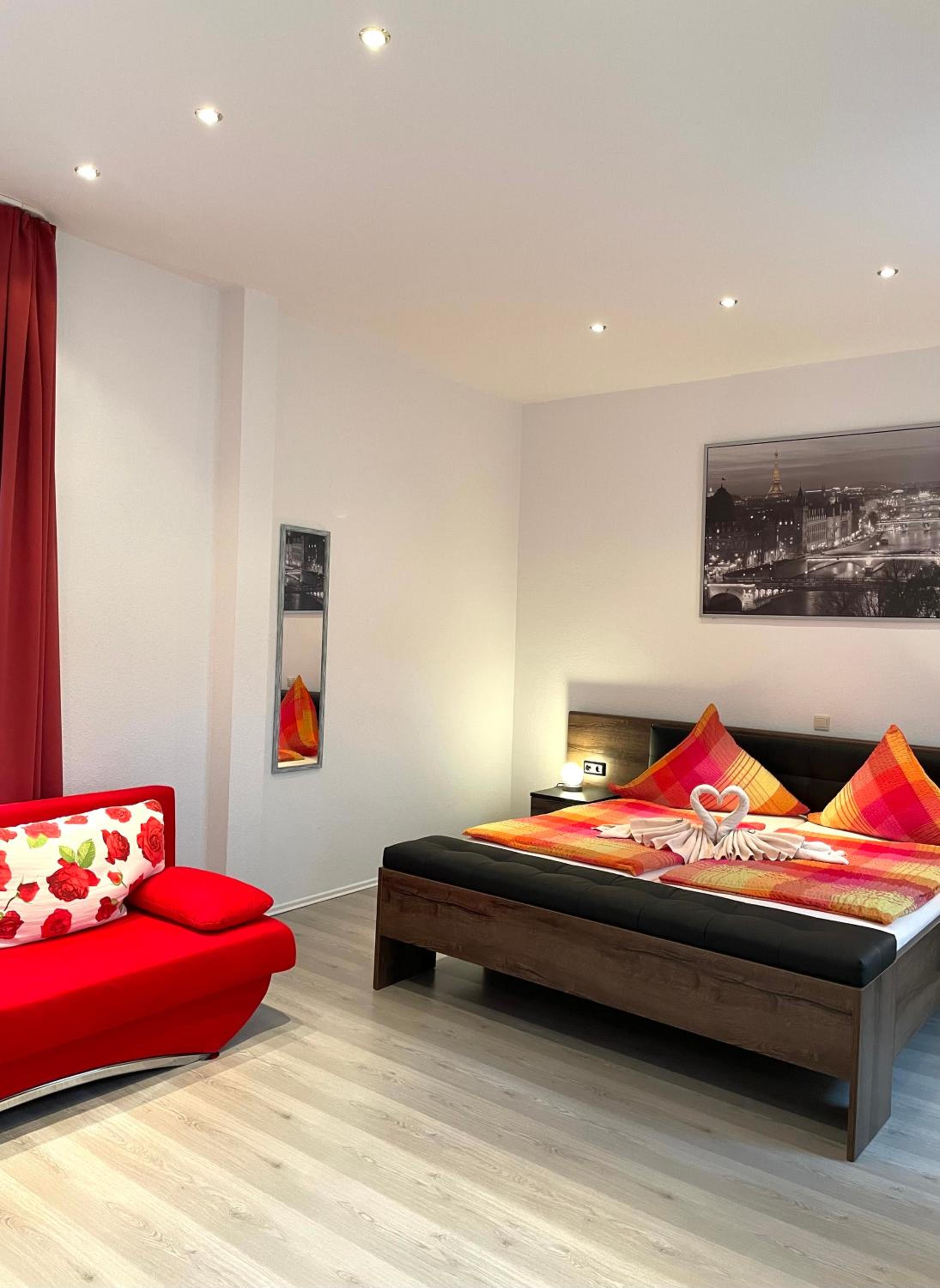 Double Room - Photo 8