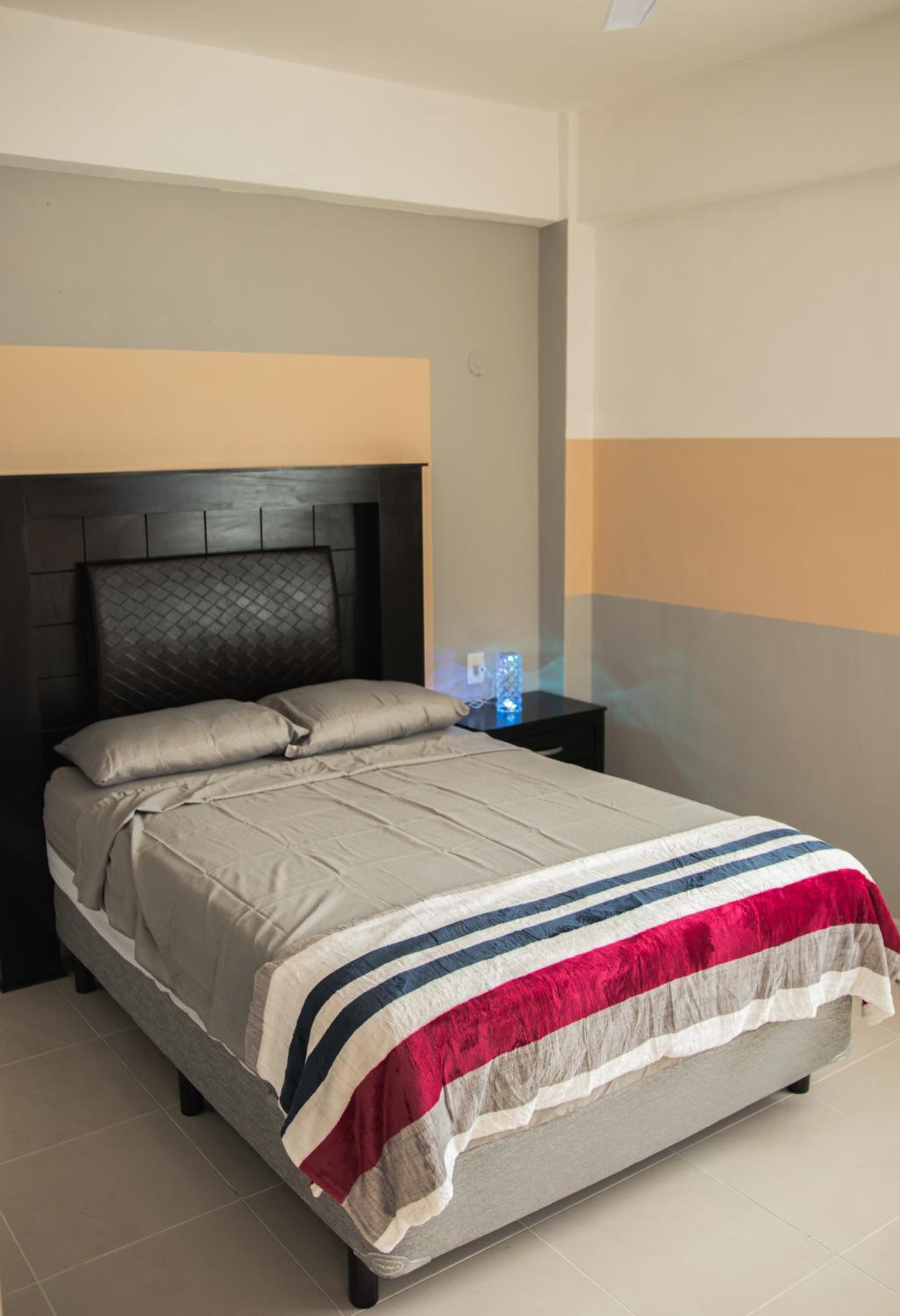 One-Bedroom Apartment - Photo 36