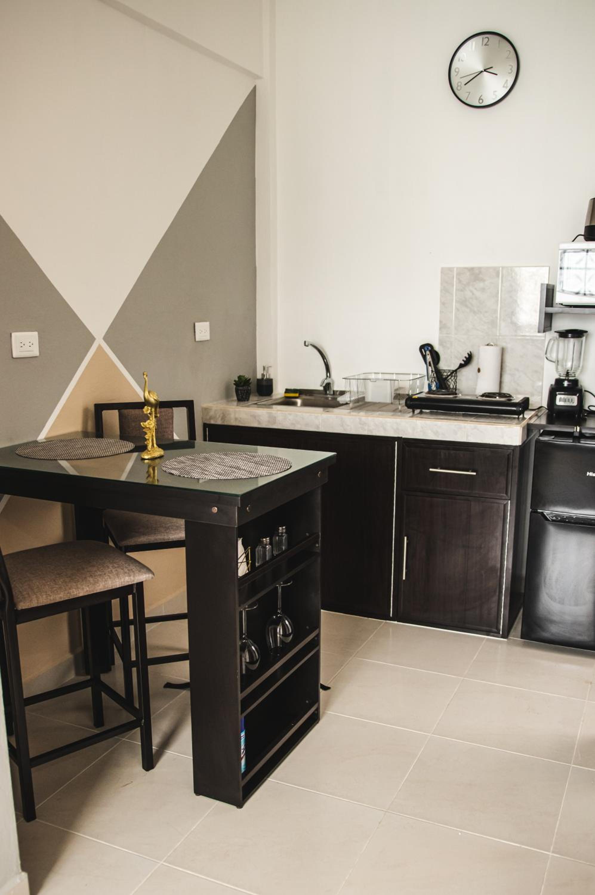 One-Bedroom Apartment - Photo 20