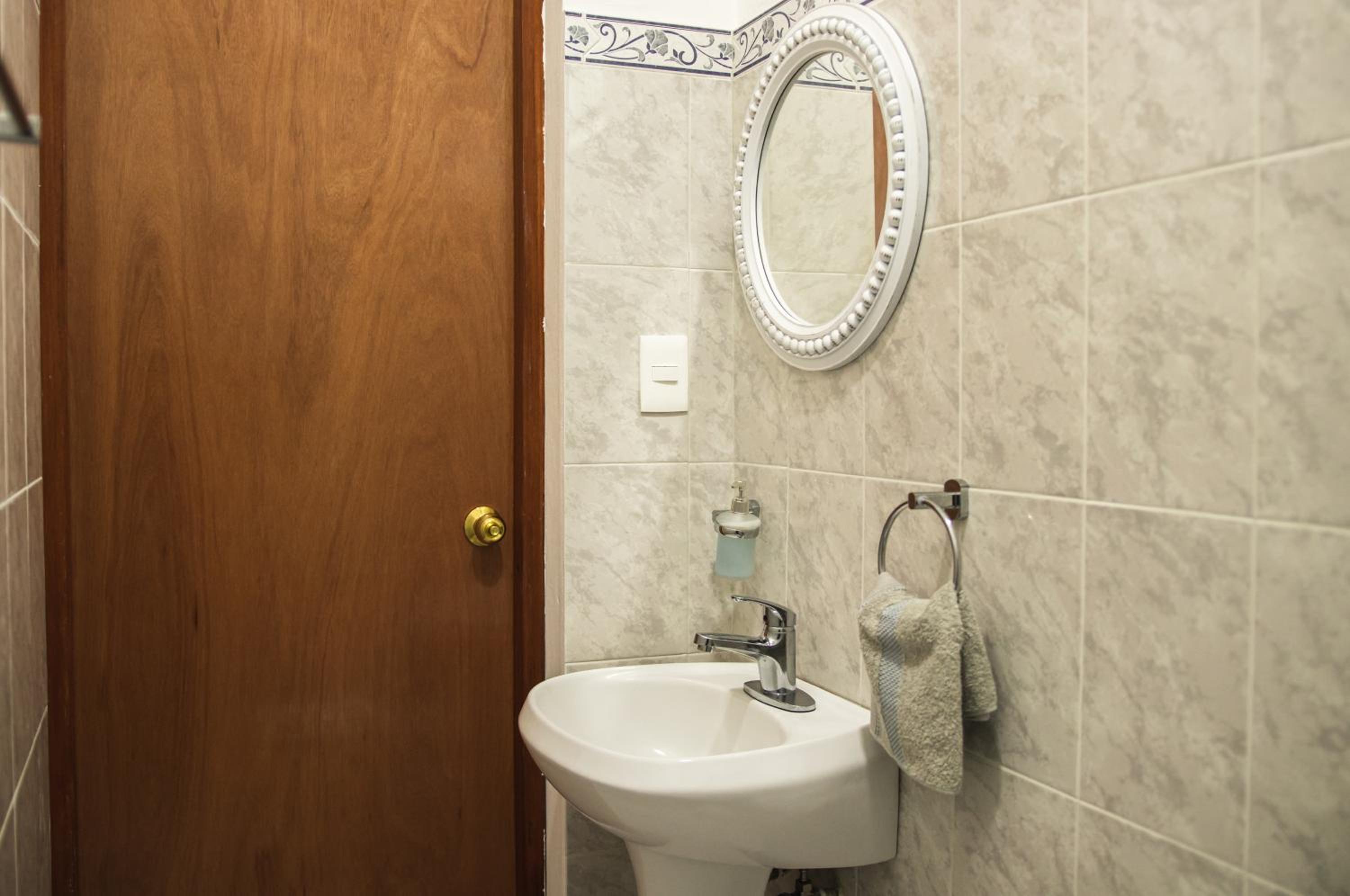 One-Bedroom Apartment - Photo 9