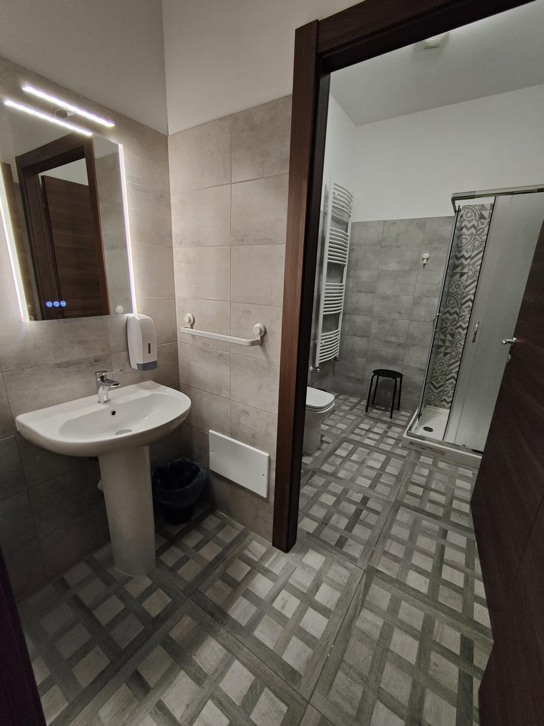 Quadruple Room with Private Bathroom photo 2