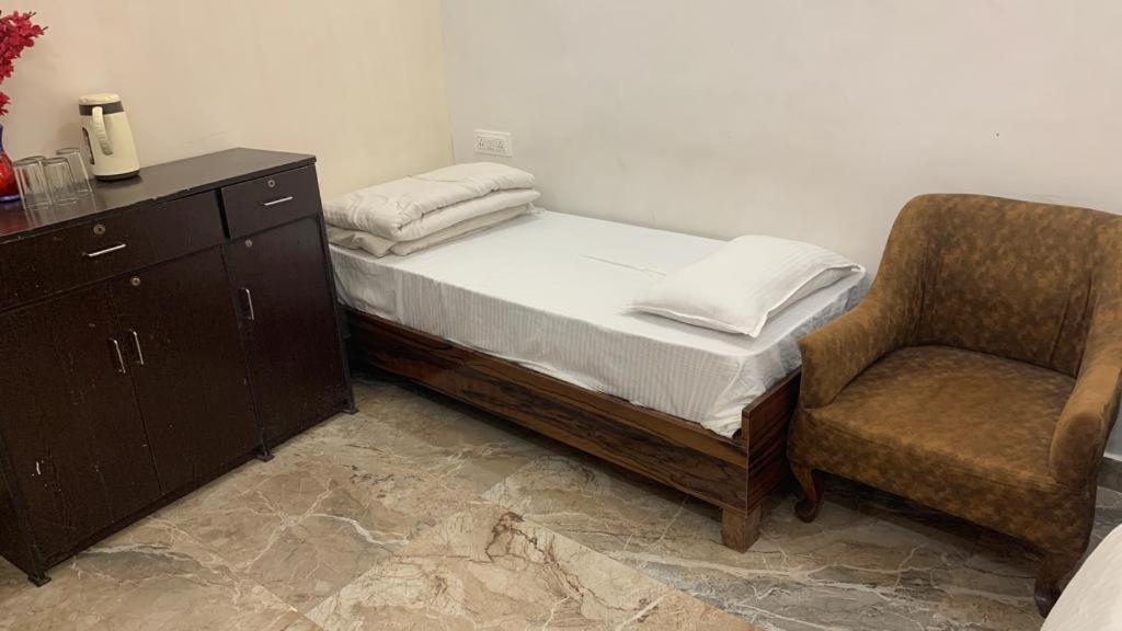 Basic Triple Room - Photo 9