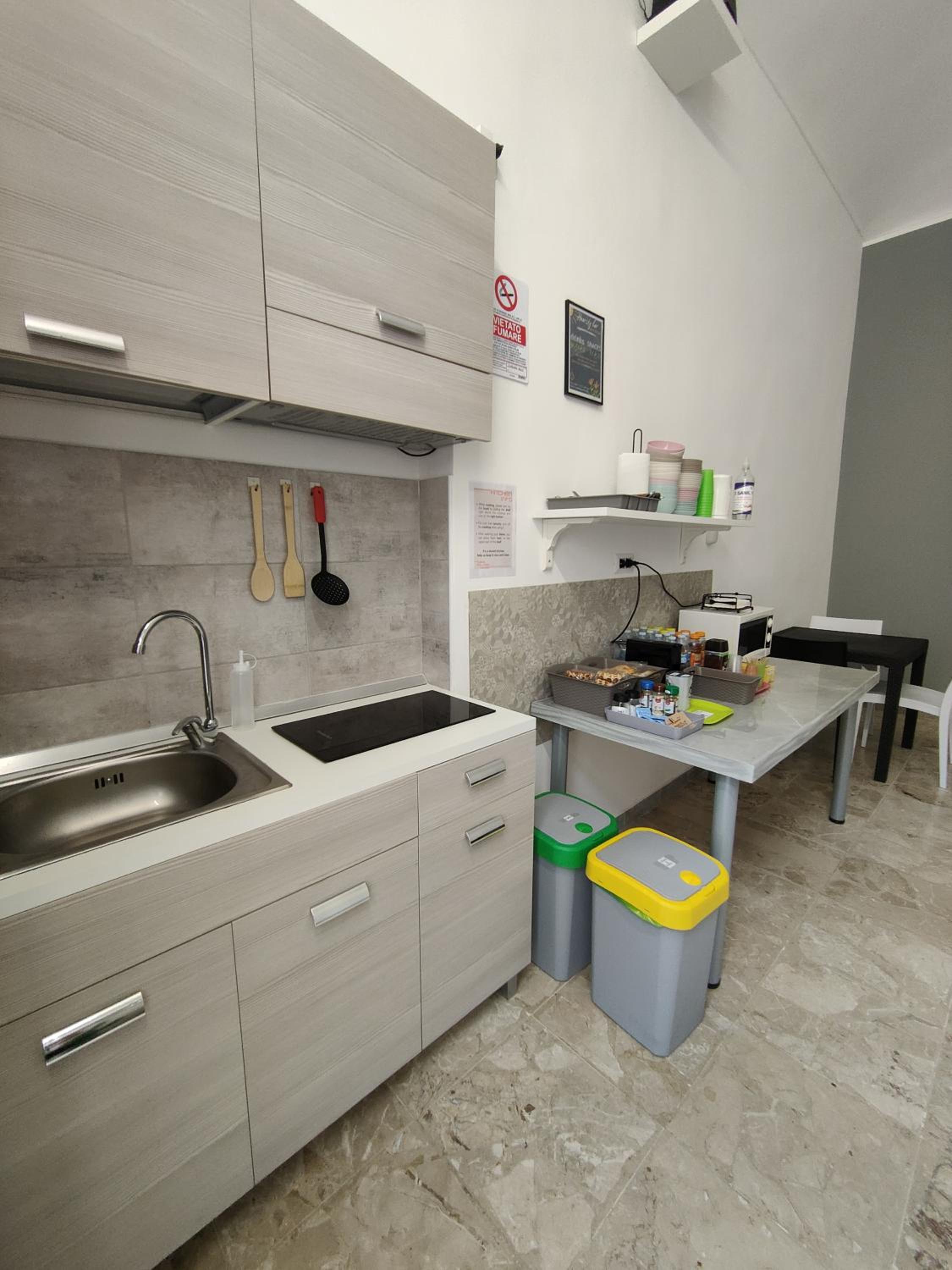 Quadruple Room with Shared Bathroom photo 2