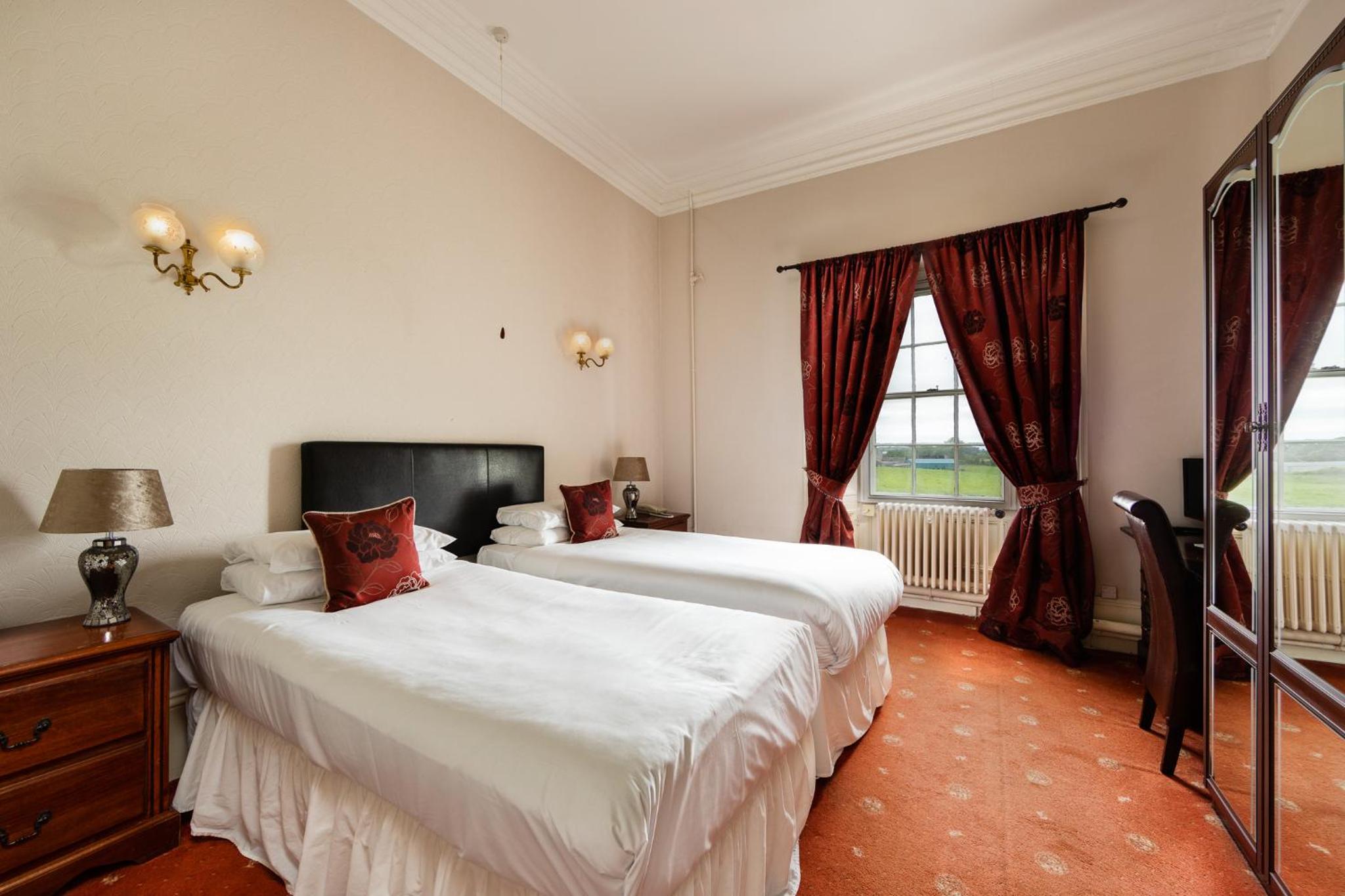 Standard Triple Room photo 2