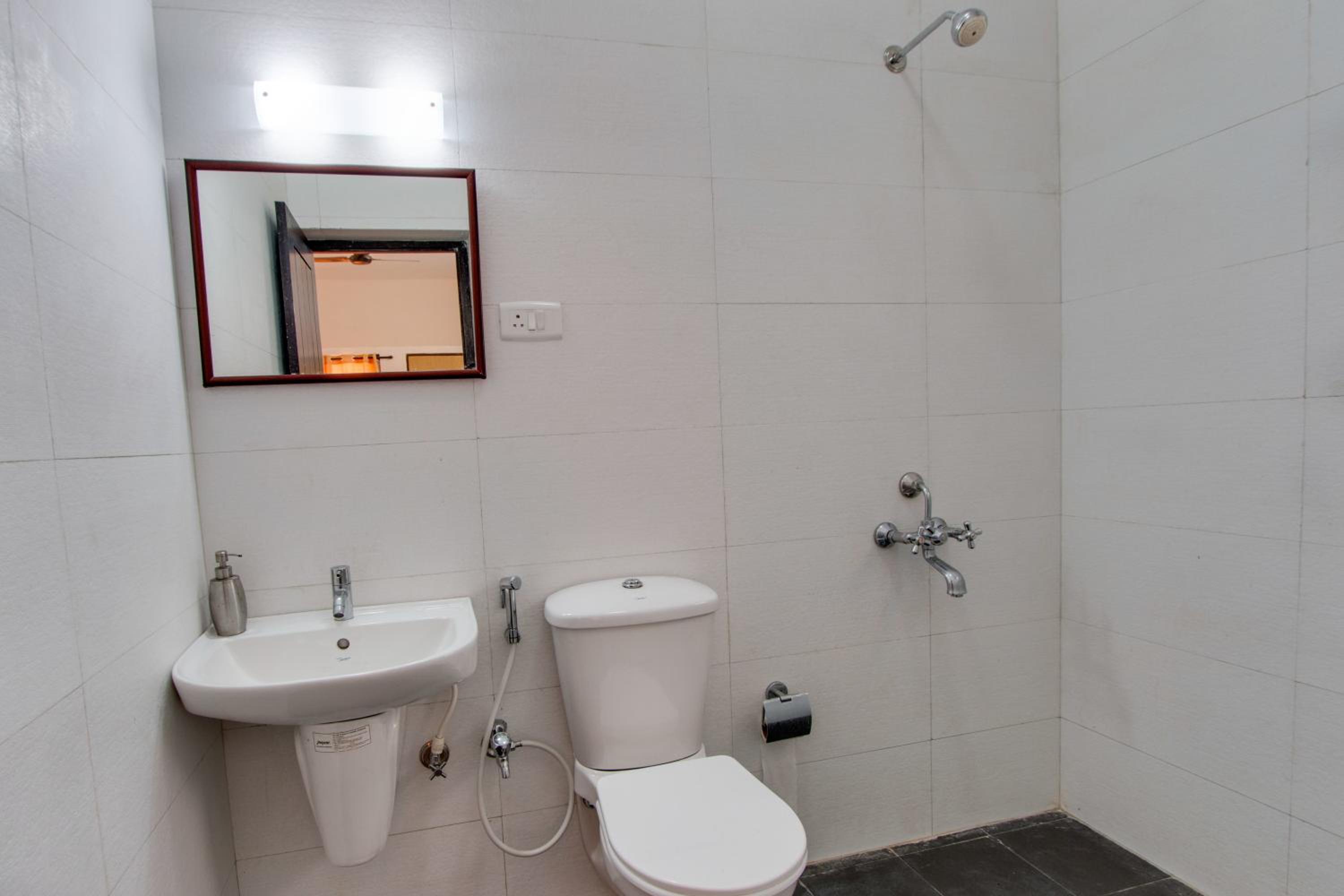 Standard Double Room photo 2
