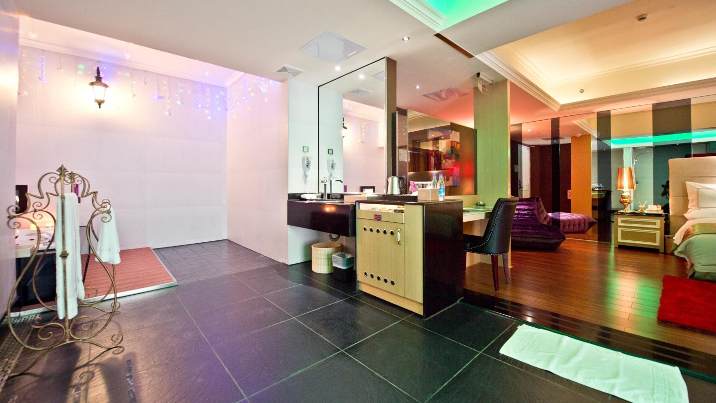 King Suite B photo 3
