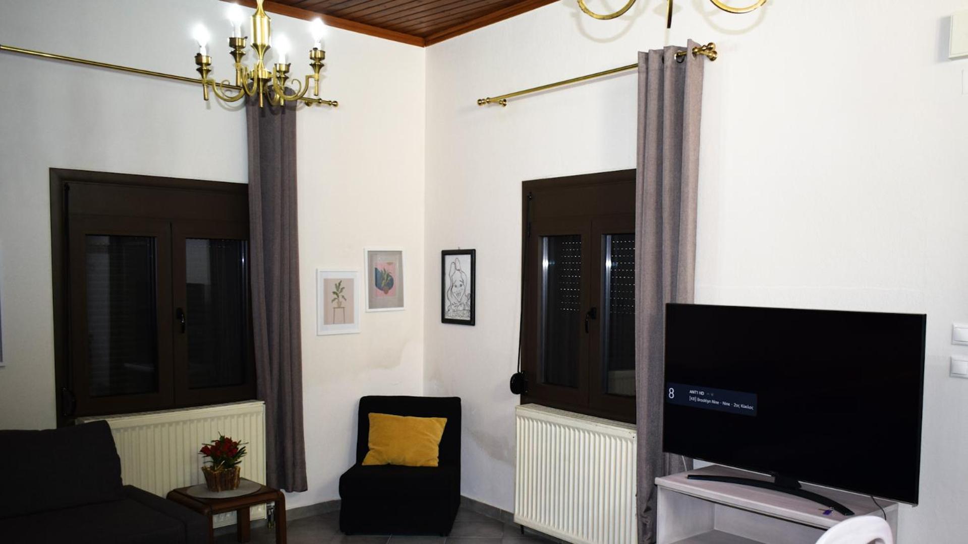 One-Bedroom House photo 1