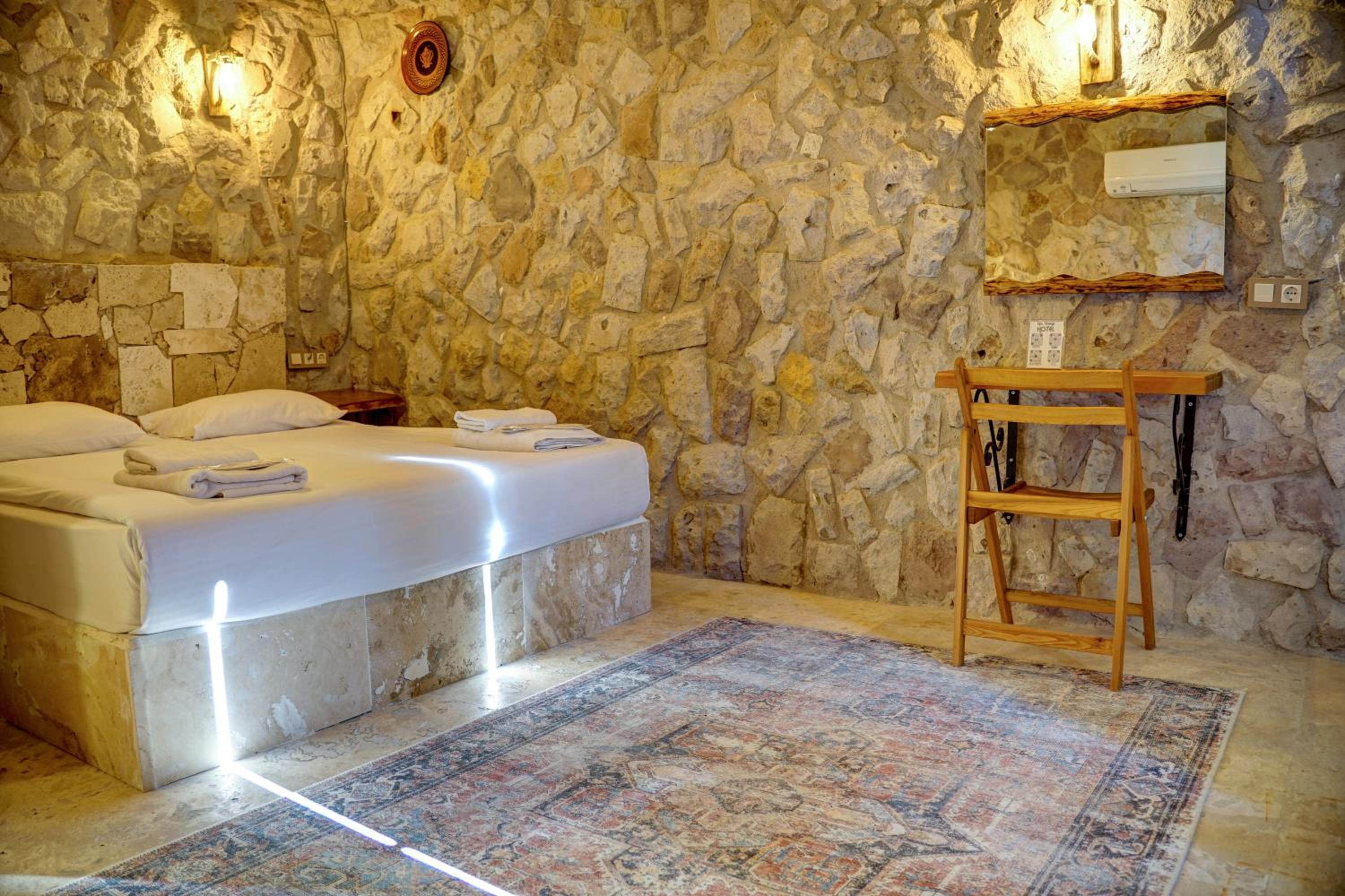 Double Room with Garden View - Photo 1