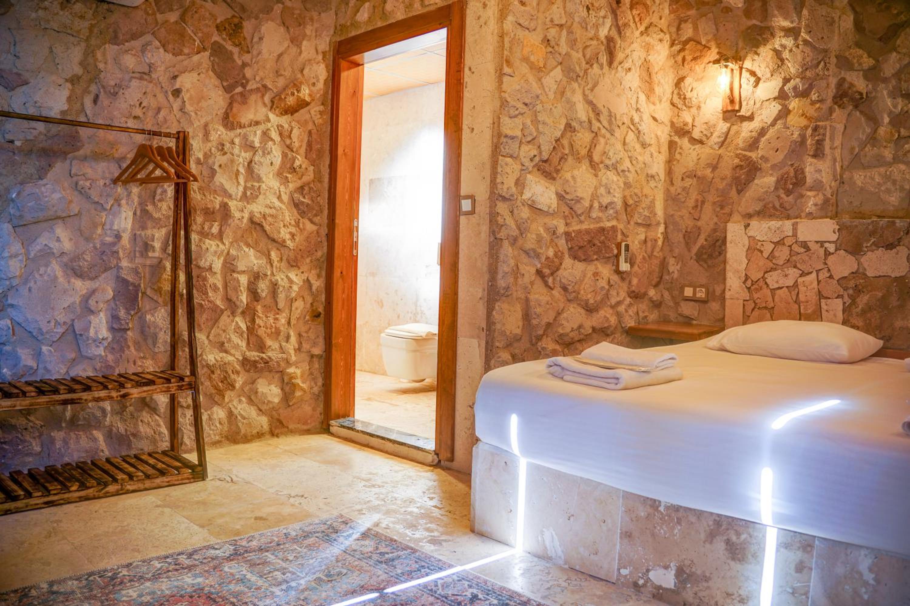 Double Room with Garden View - Photo 7