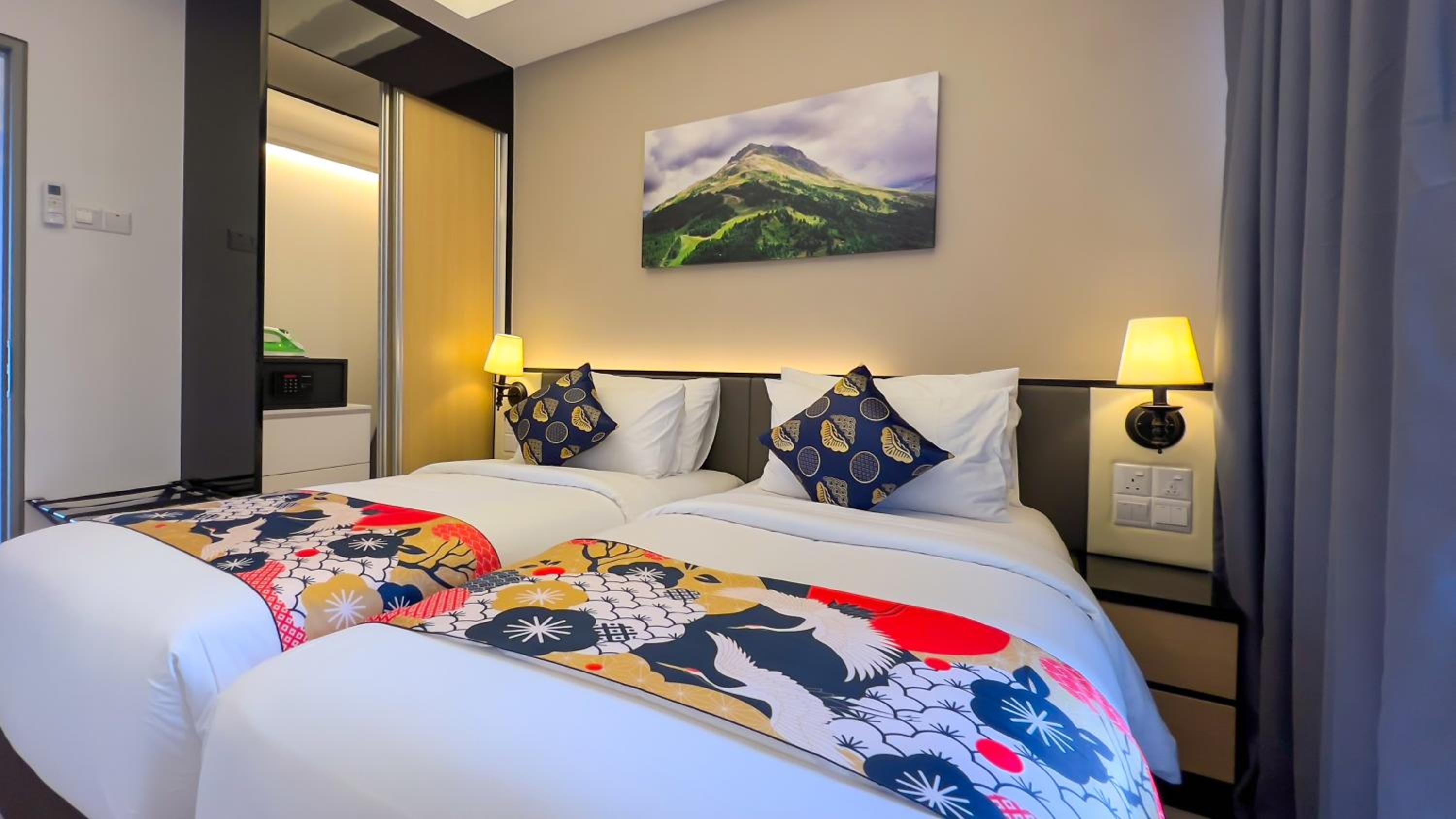 One-Bedroom Suite - Photo 19