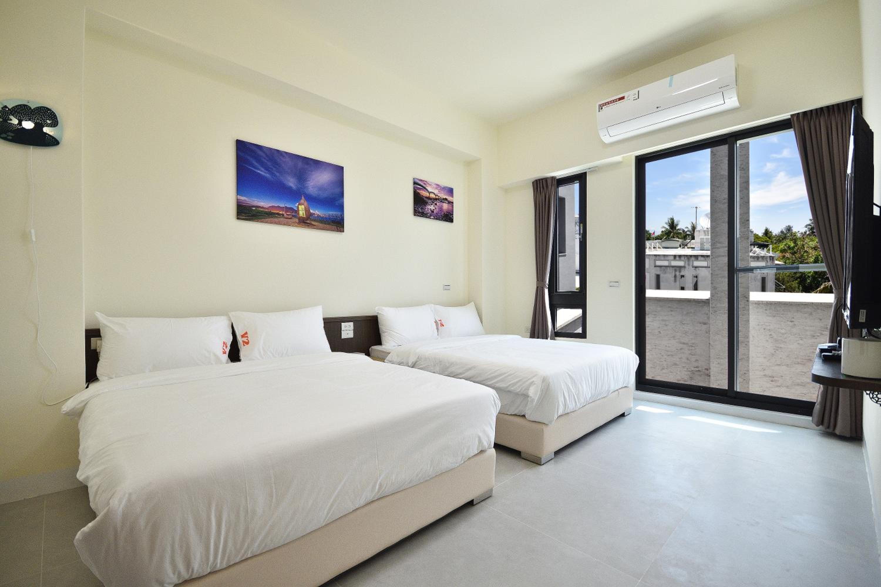 Quadruple Room with Balcony