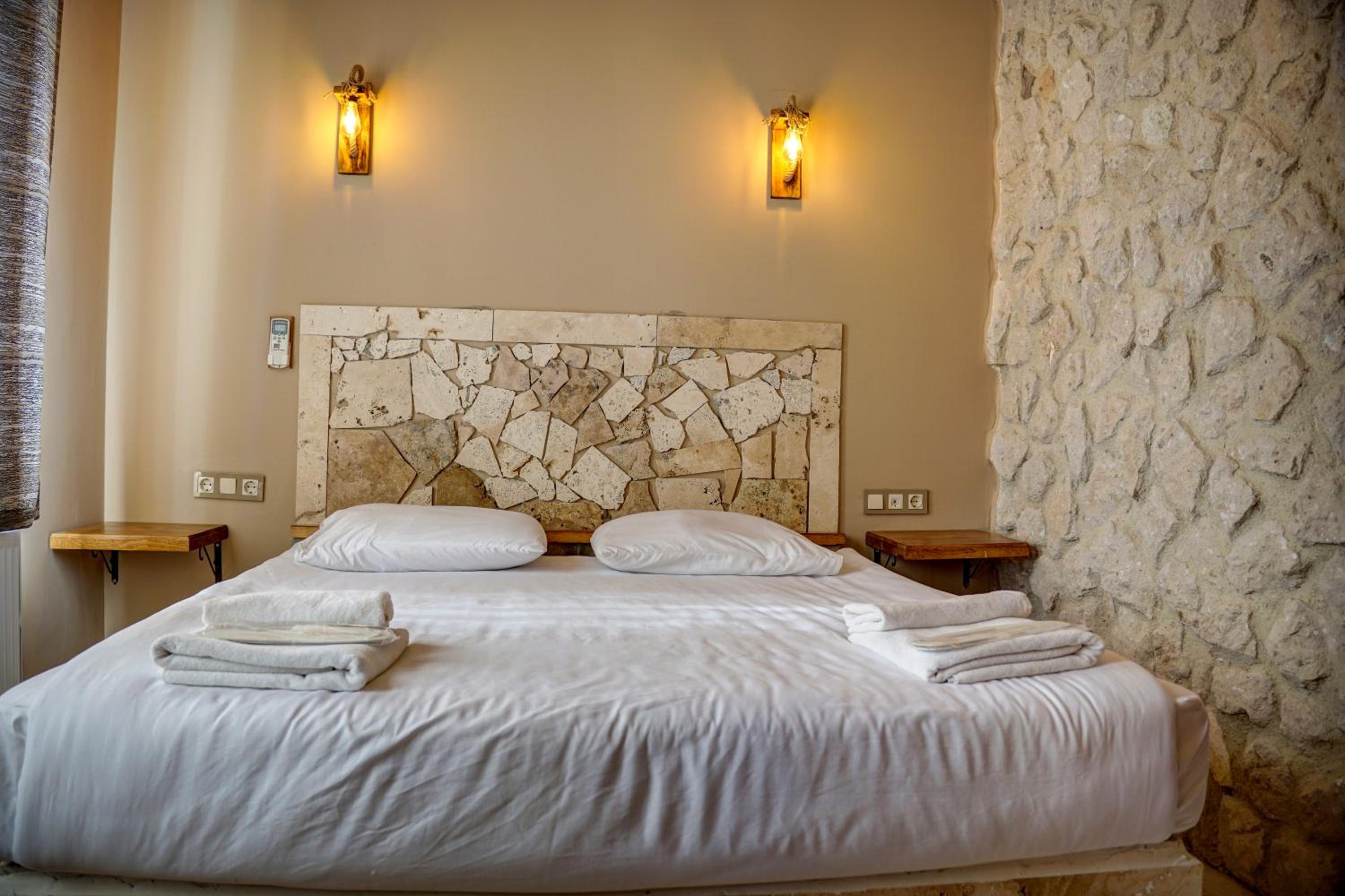 Double Room with Mountain View - Photo 16