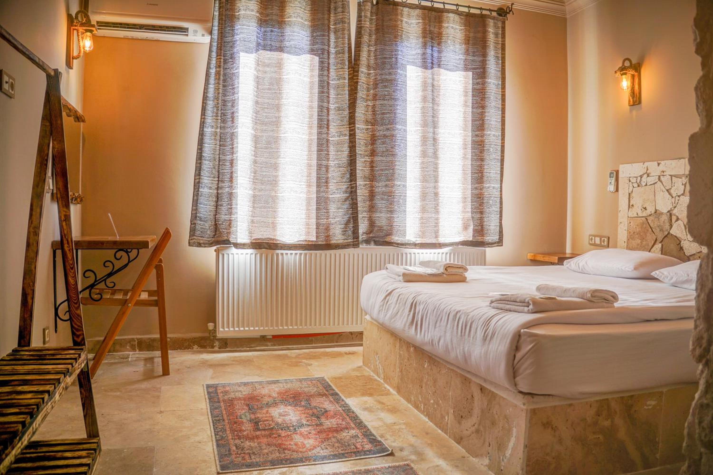 Double Room with Mountain View - Photo 22