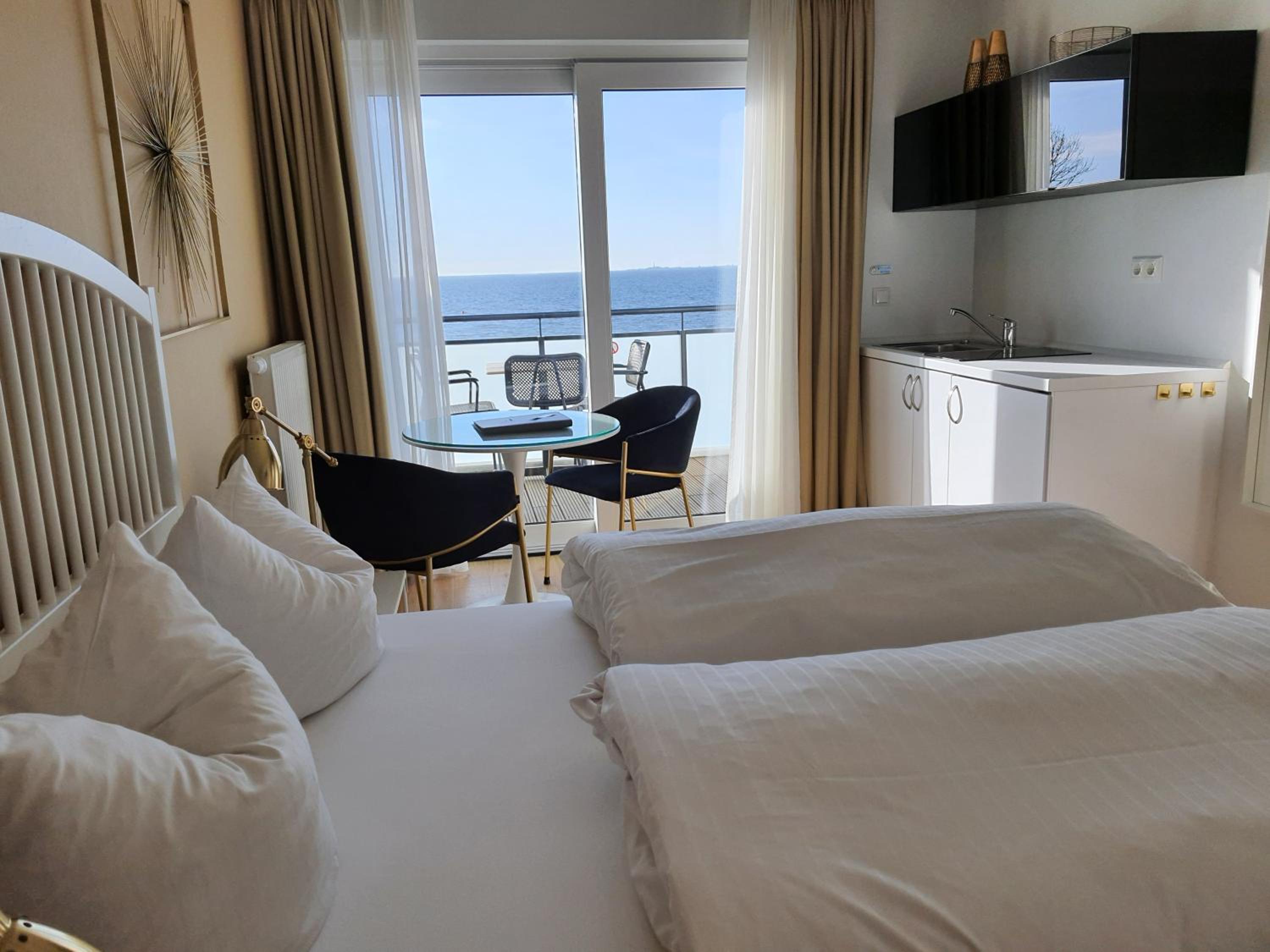 Double Room with Balcony and Sea View photo 1