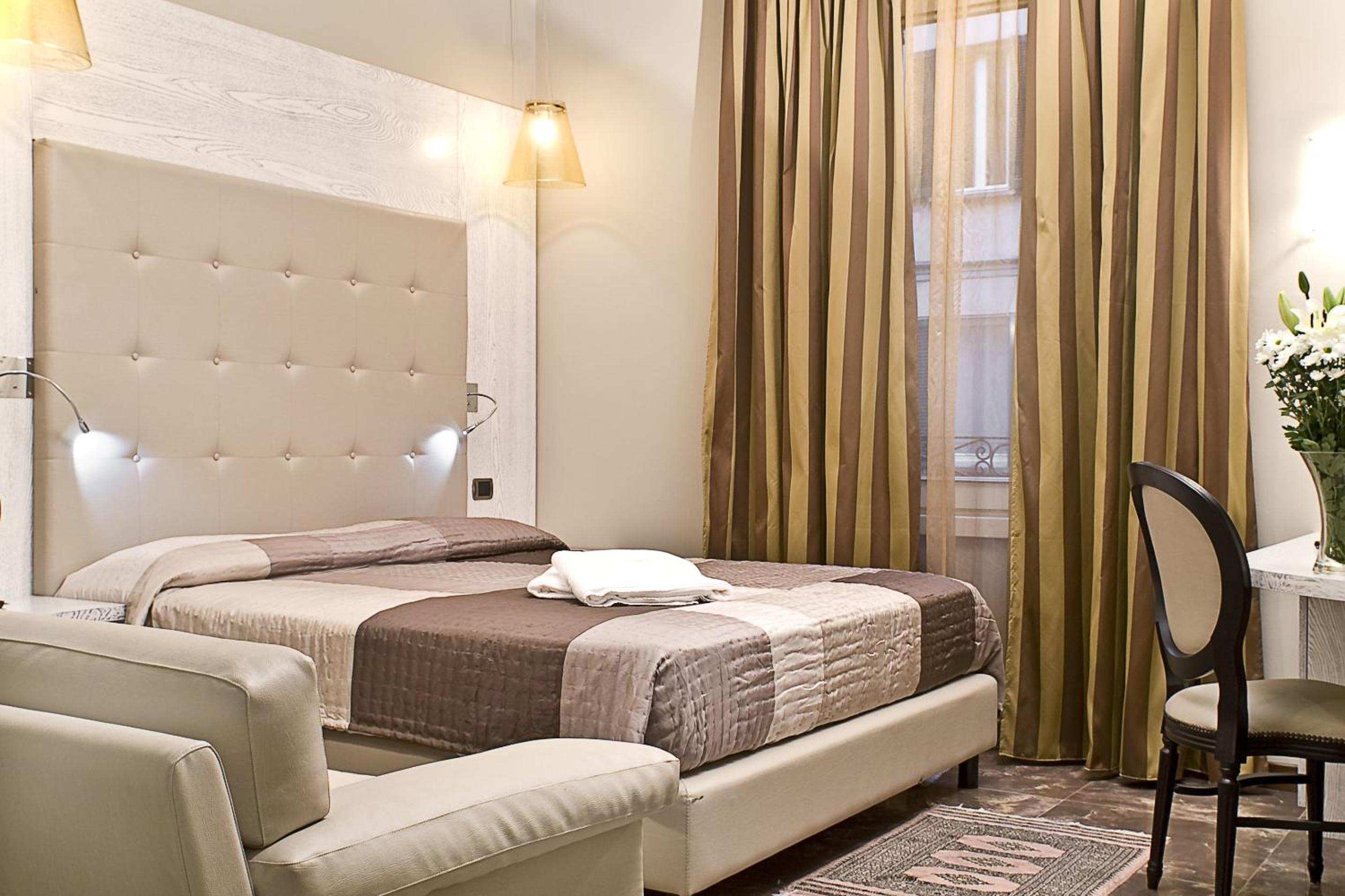 Deluxe Double Room - Photo 5