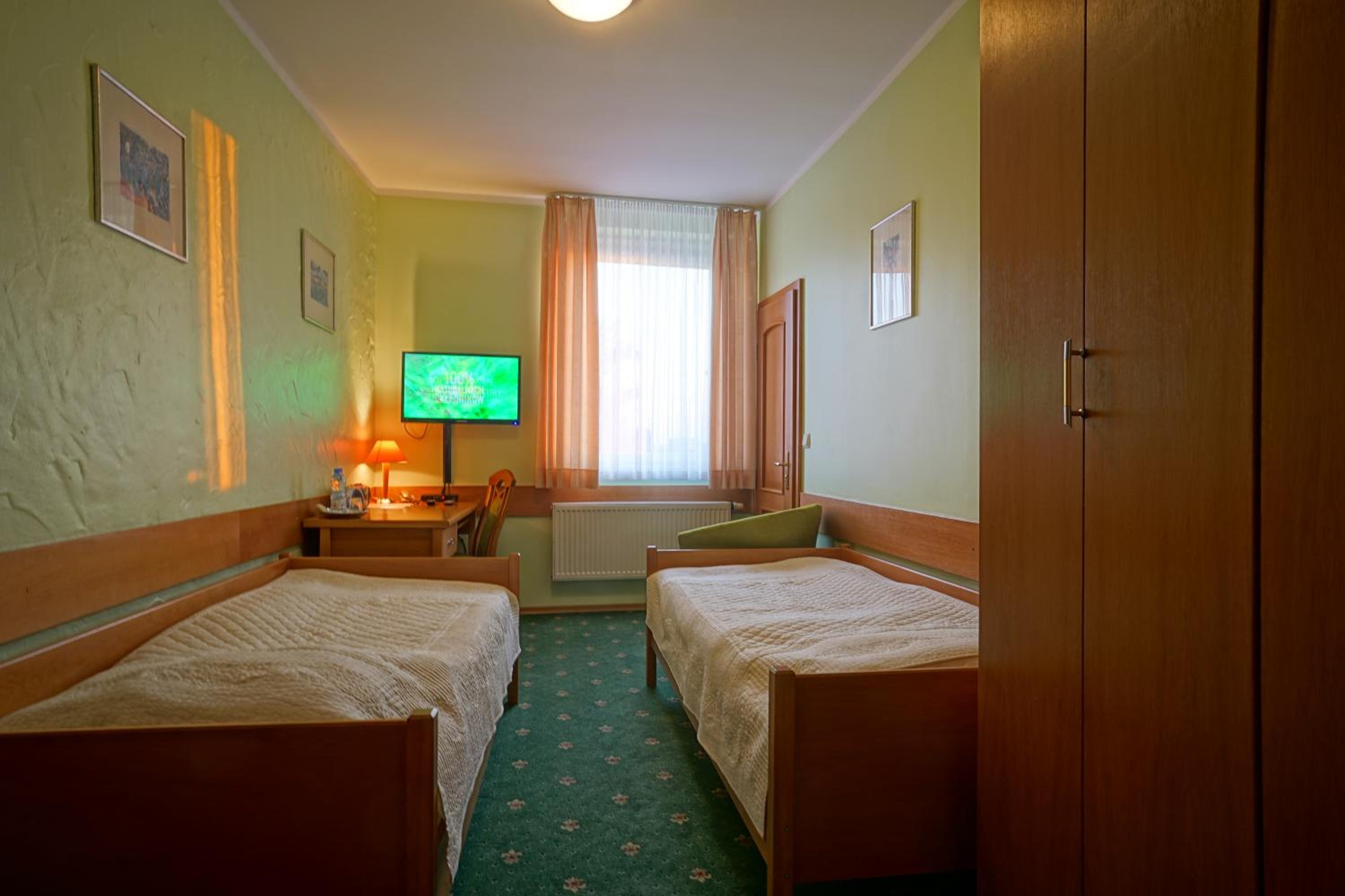 Small Twin Room photo 3