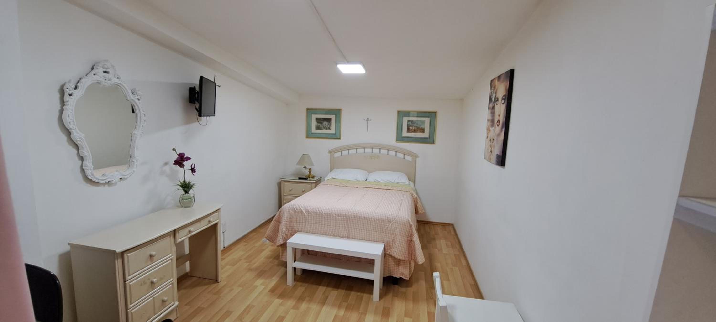 Double Room - Photo 9
