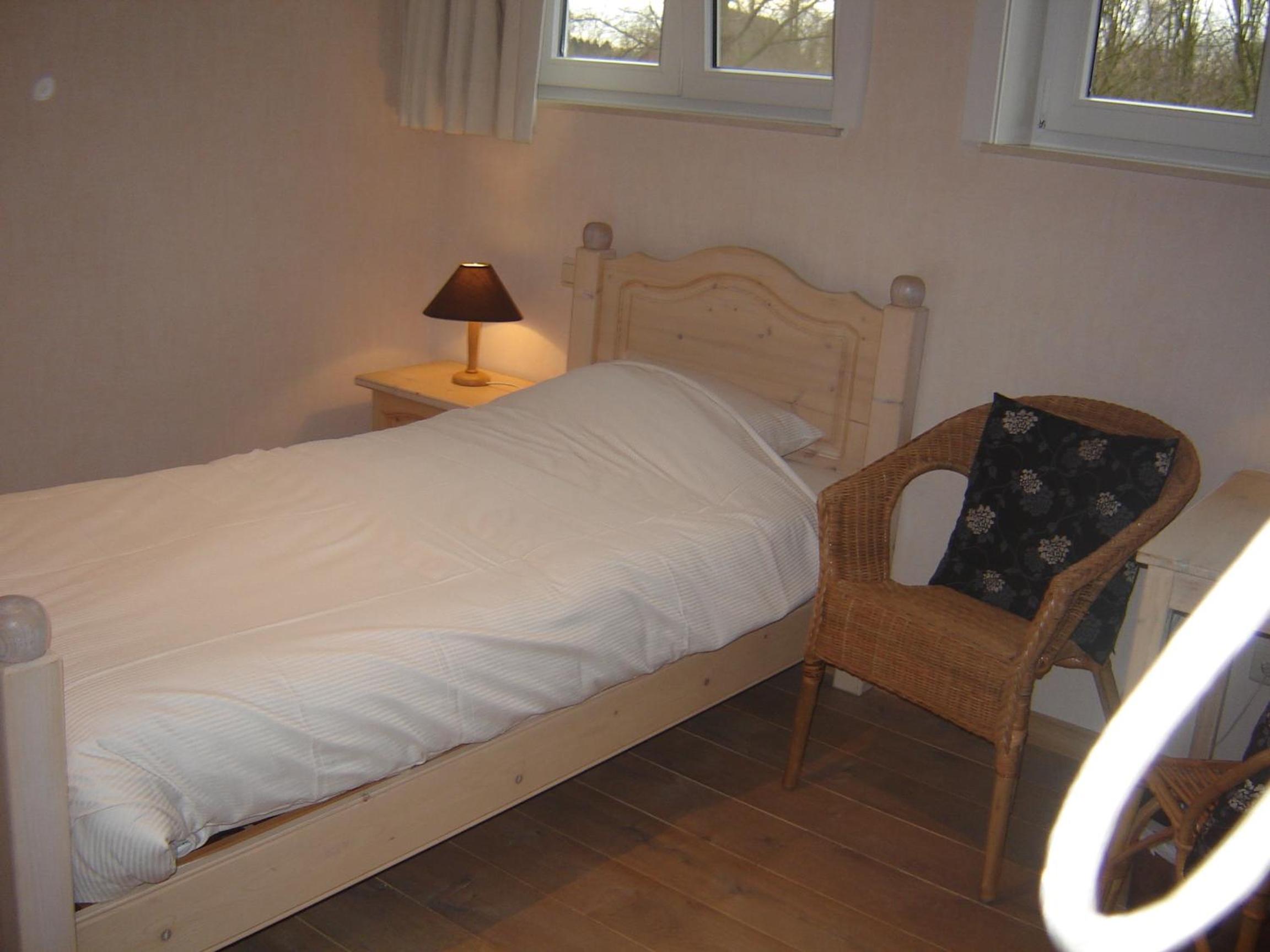 Single Room with Bathroom photo 3