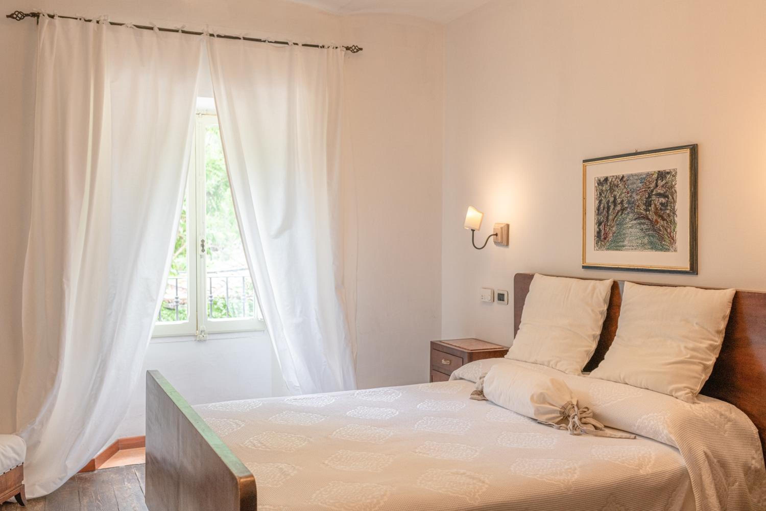 Deluxe Double Room - Photo 1