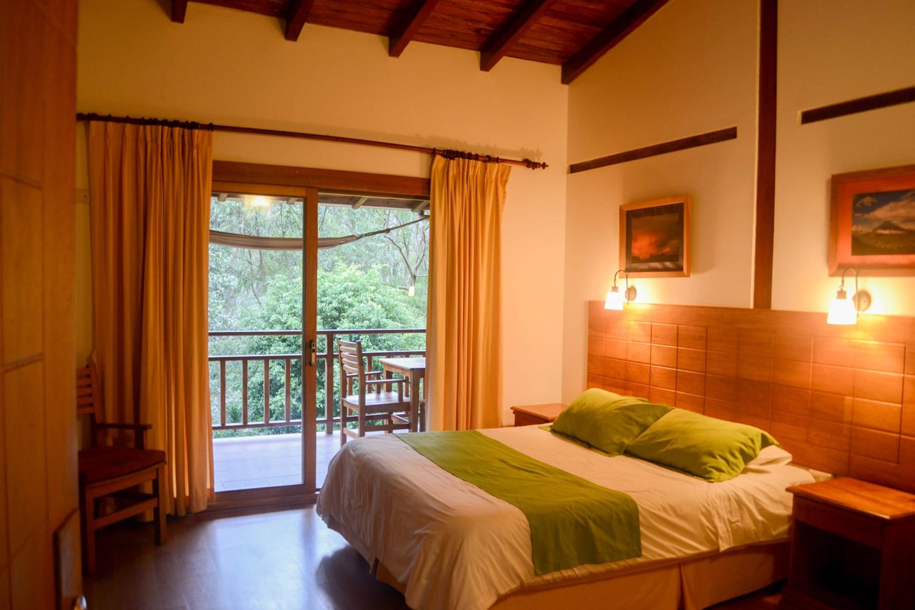 Deluxe Queen Room