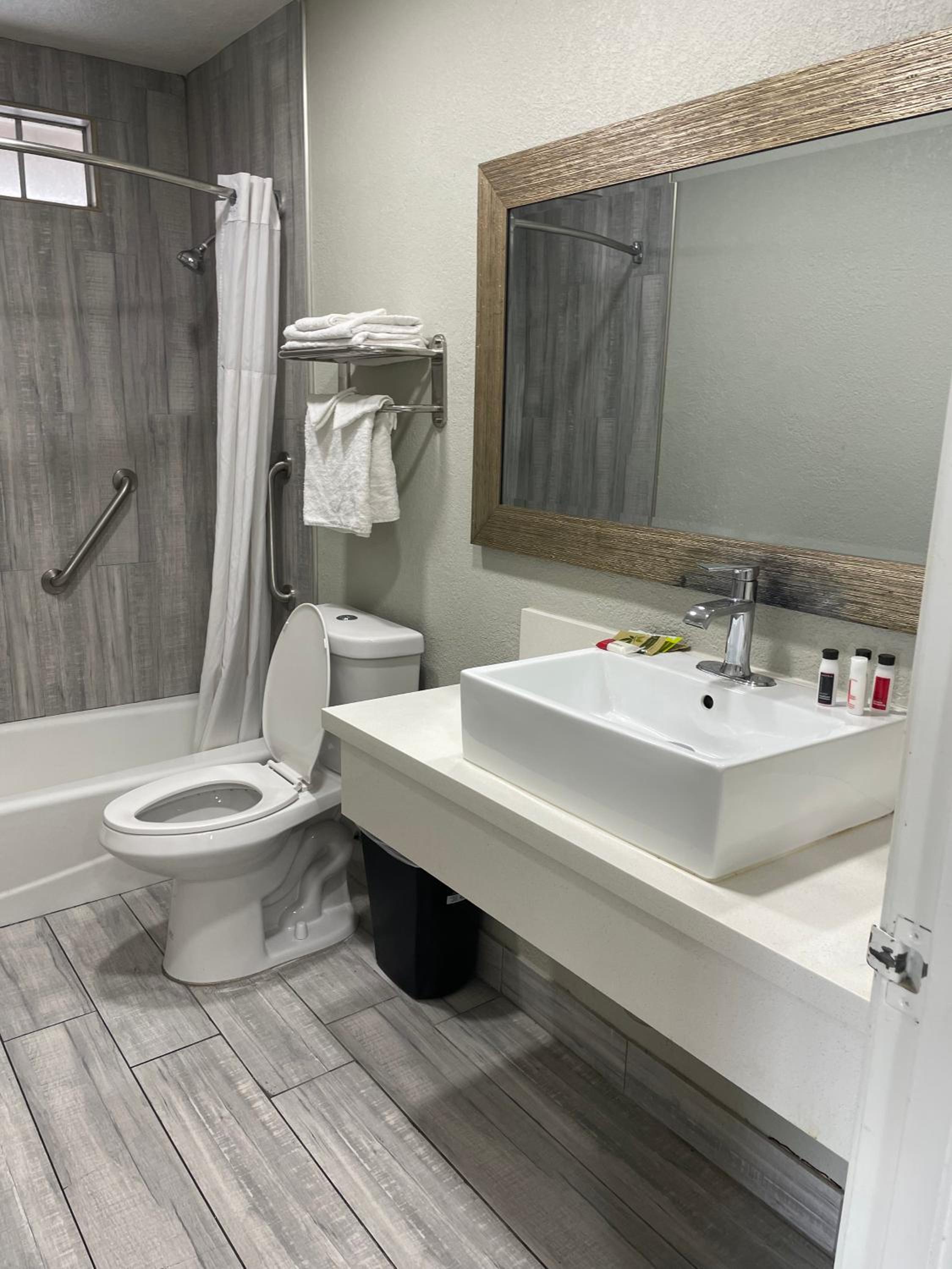 Family Suite - Photo 5