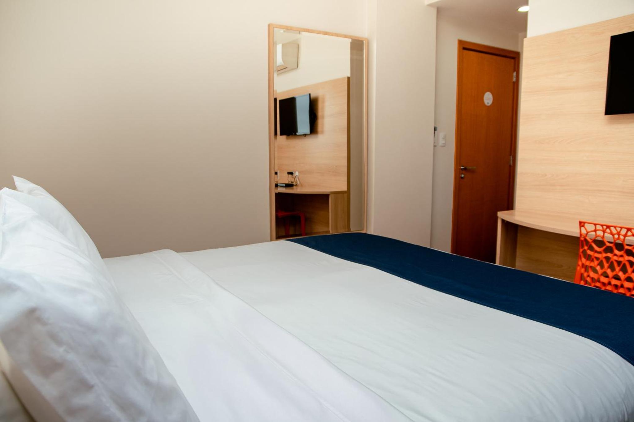 Queen Room photo 1