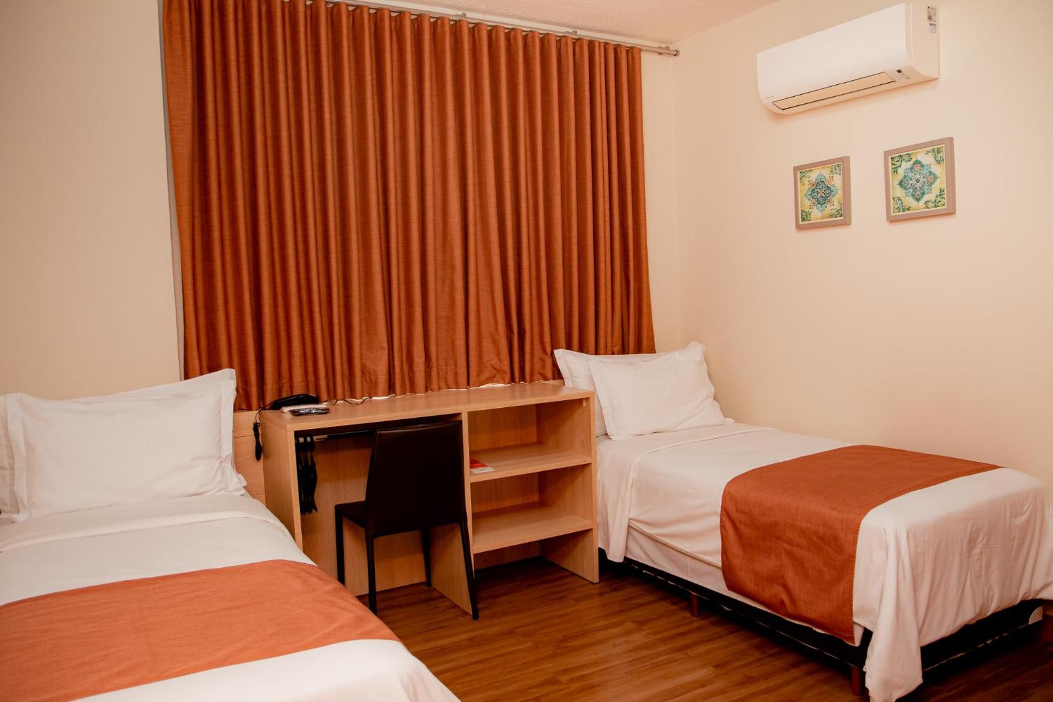 Twin Room - Disability Access photo 1