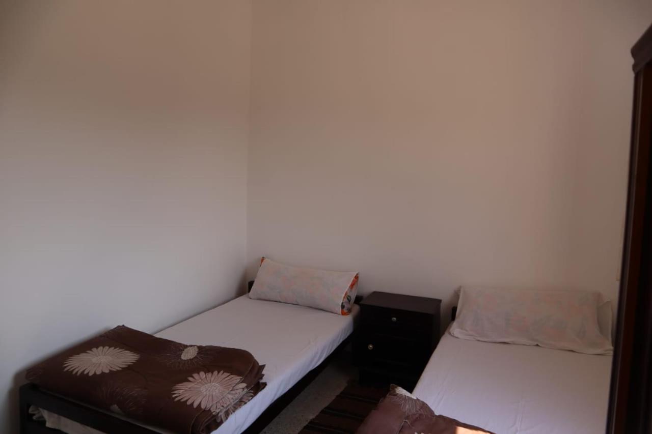 Economy Twin Room photo 2