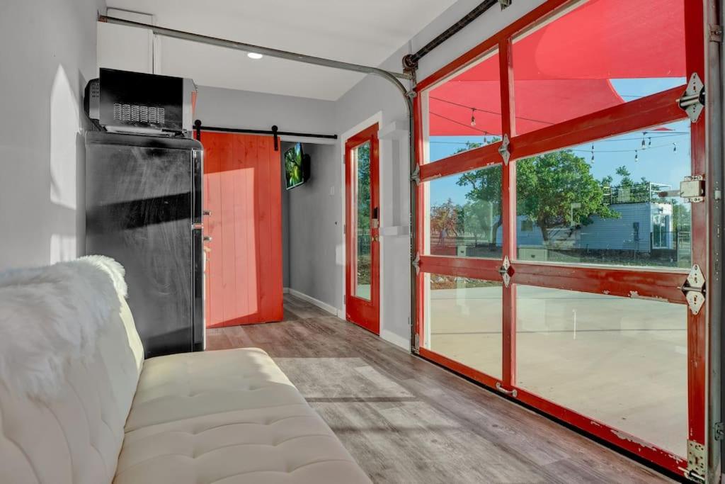 Two-Bedroom Villa - Photo 4