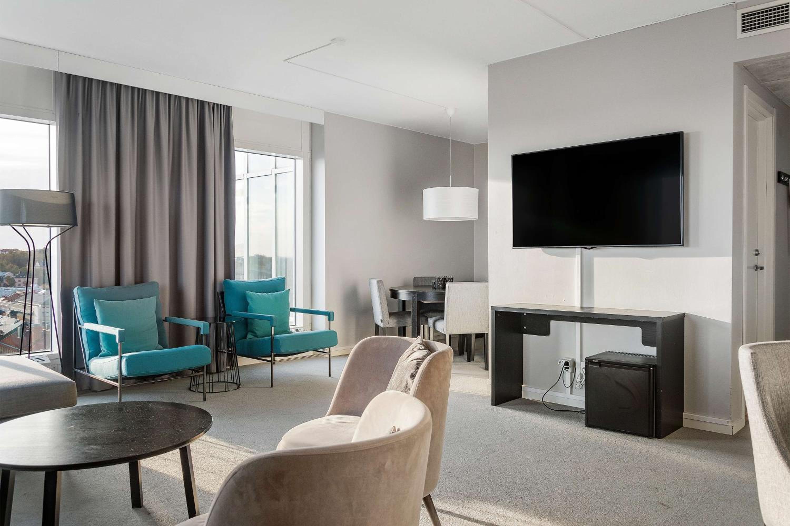 King Suite - Photo 3
