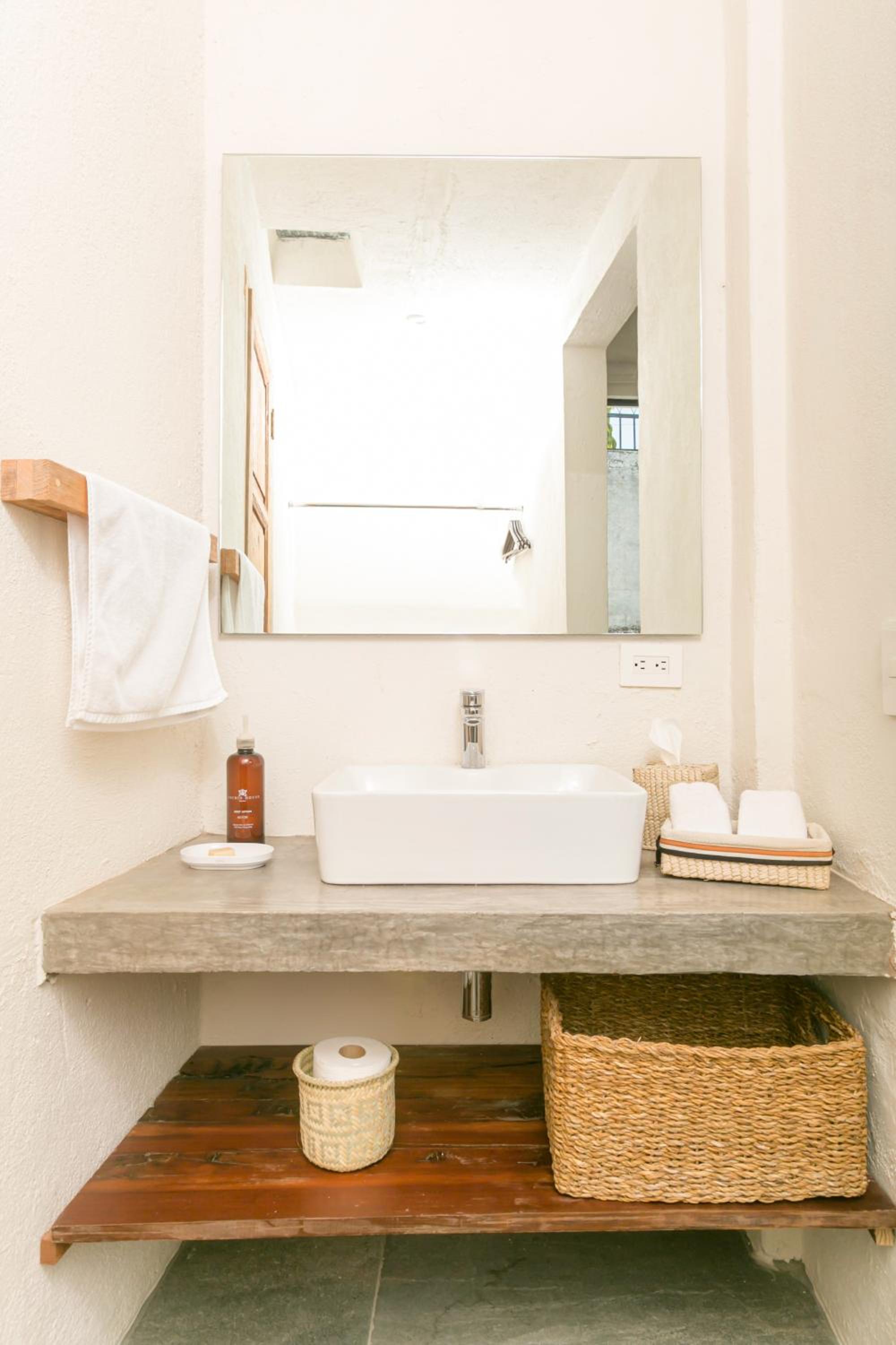 Deluxe Suite - Photo 3