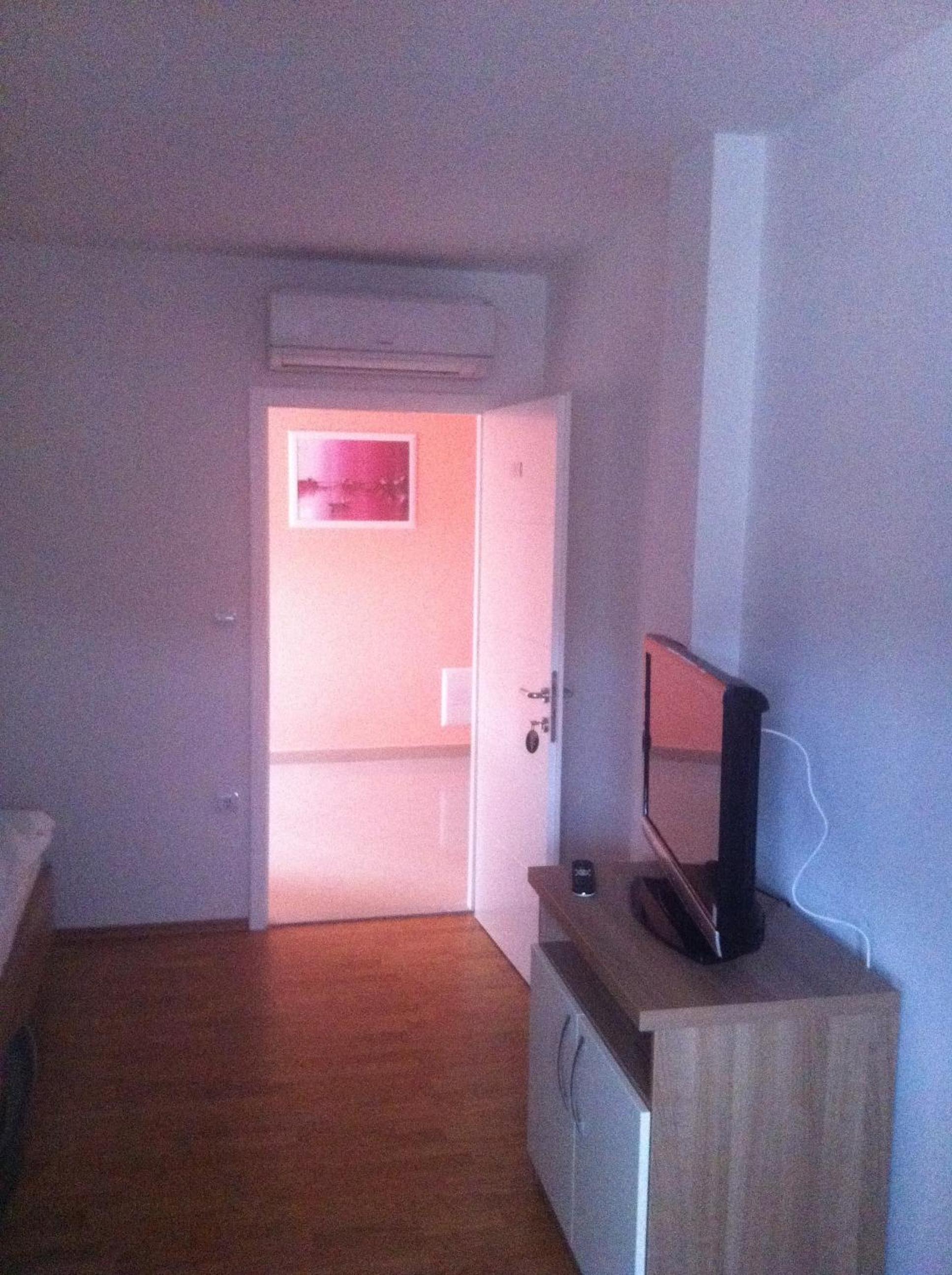 Twin Room - Photo 5