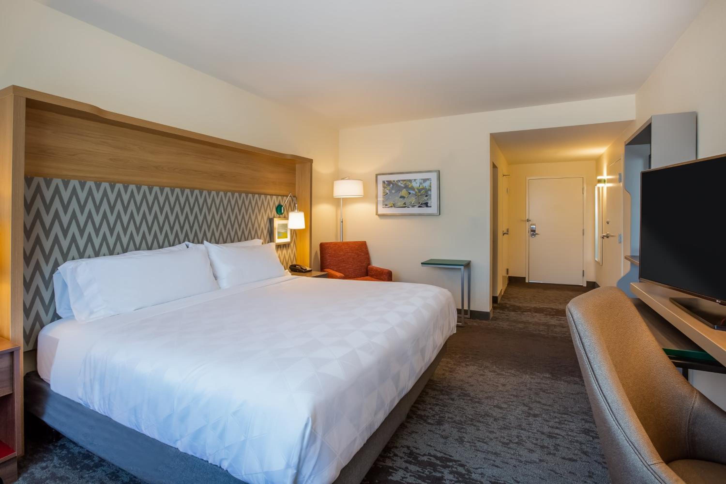 Standard King Room - Communications Accessible