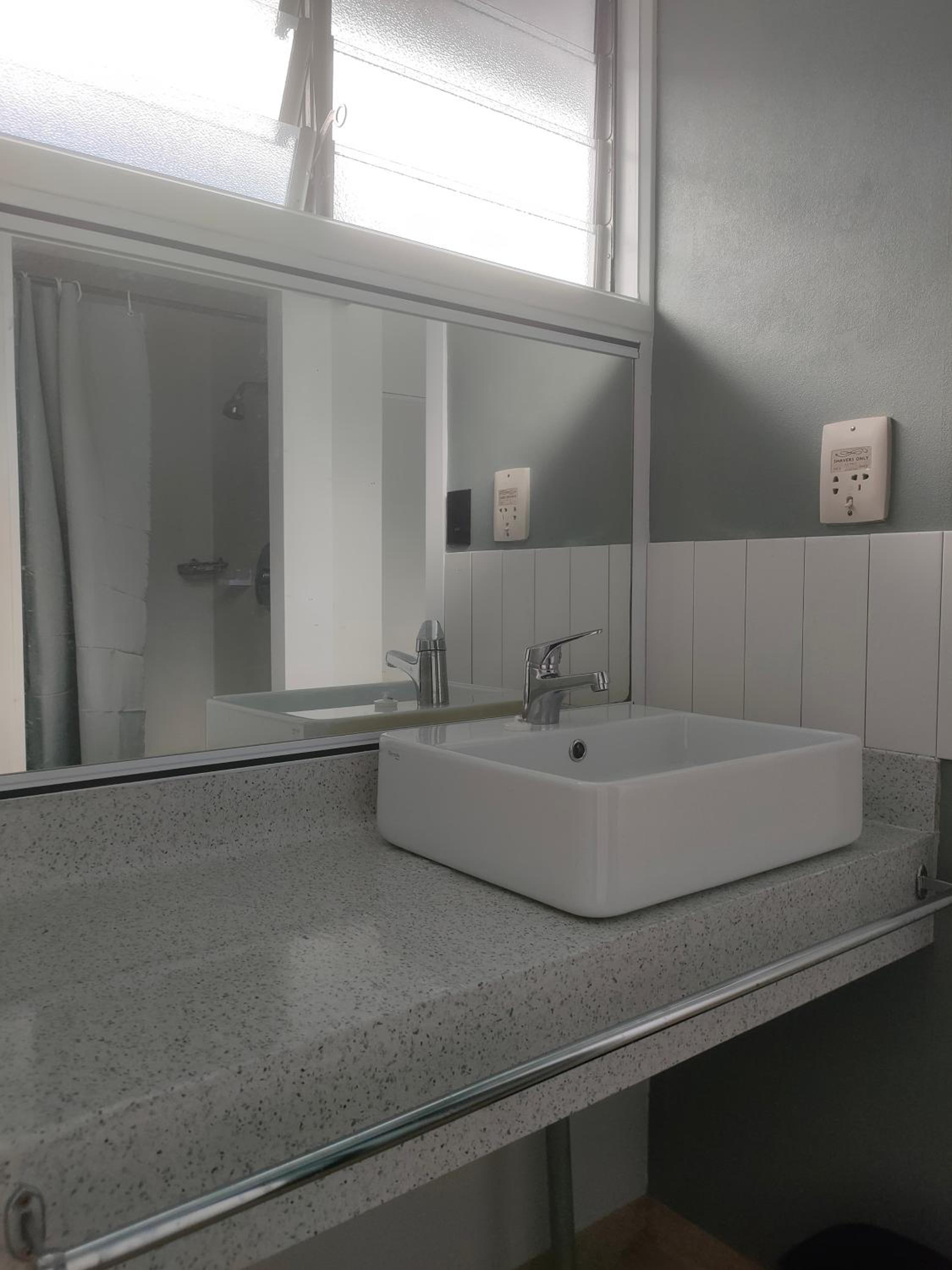 Triple Room - Photo 11