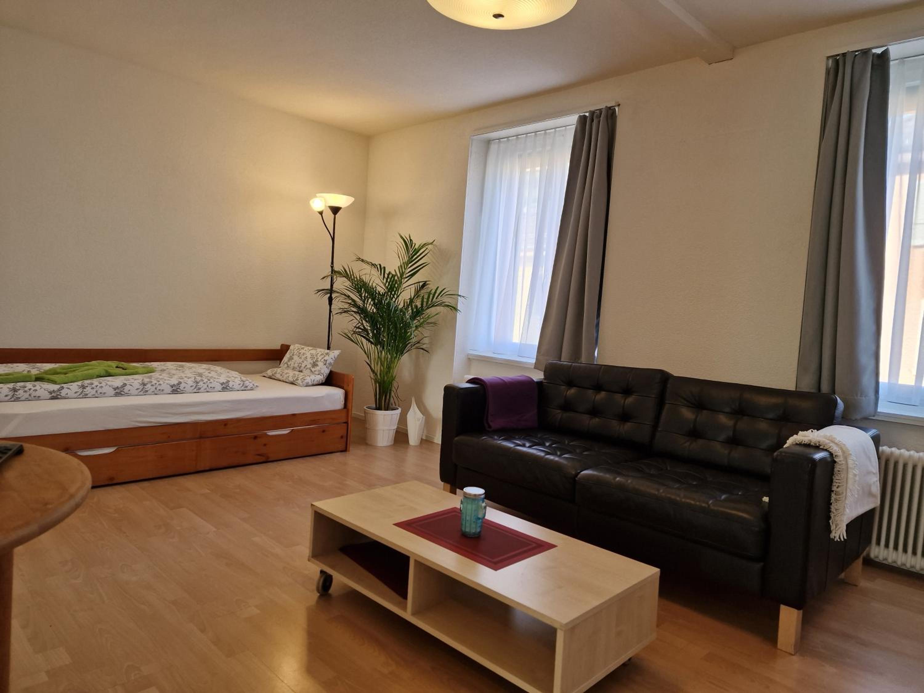One-Bedroom Apartment photo 1
