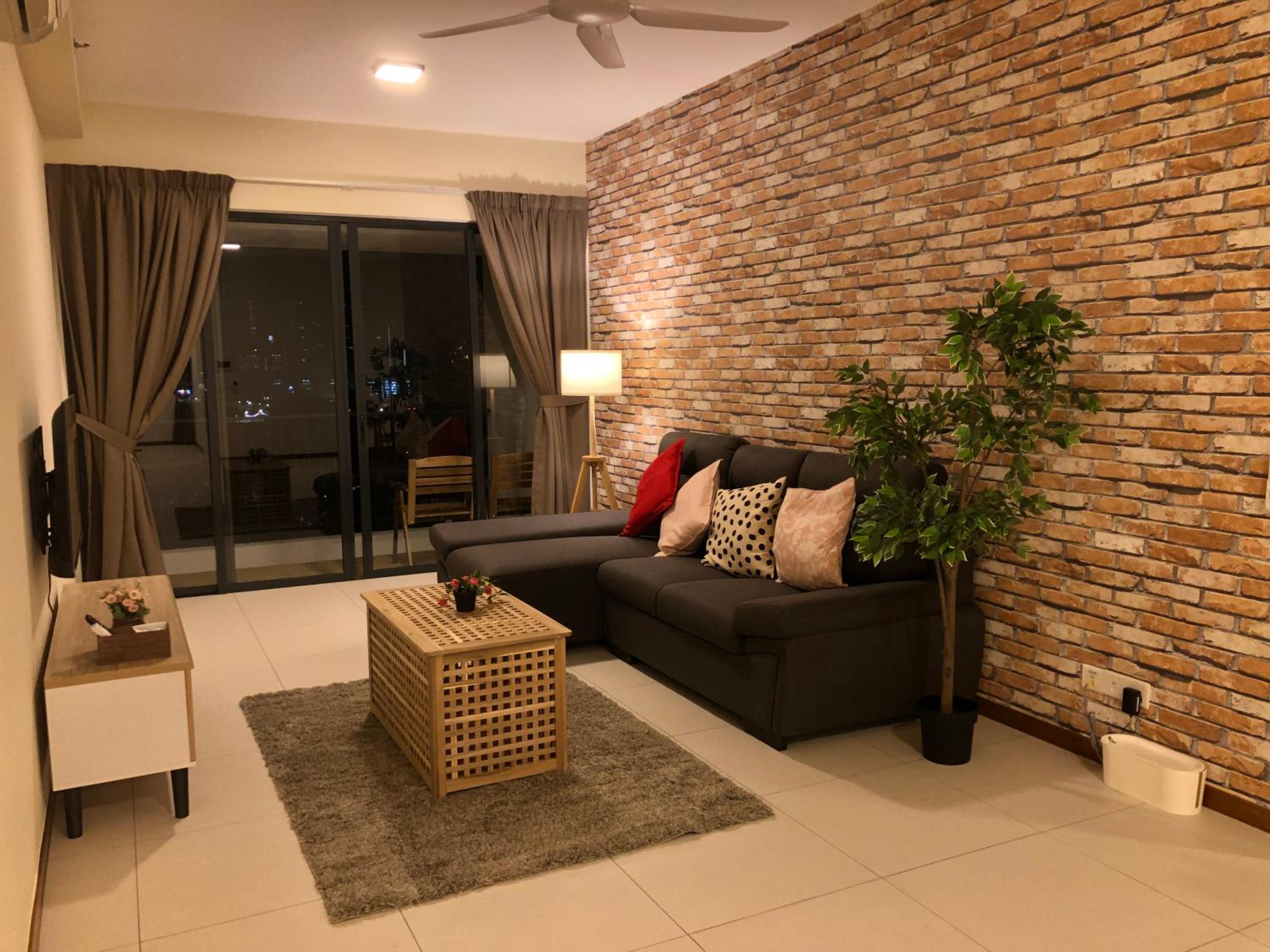 Three-Bedroom Apartment photo 3