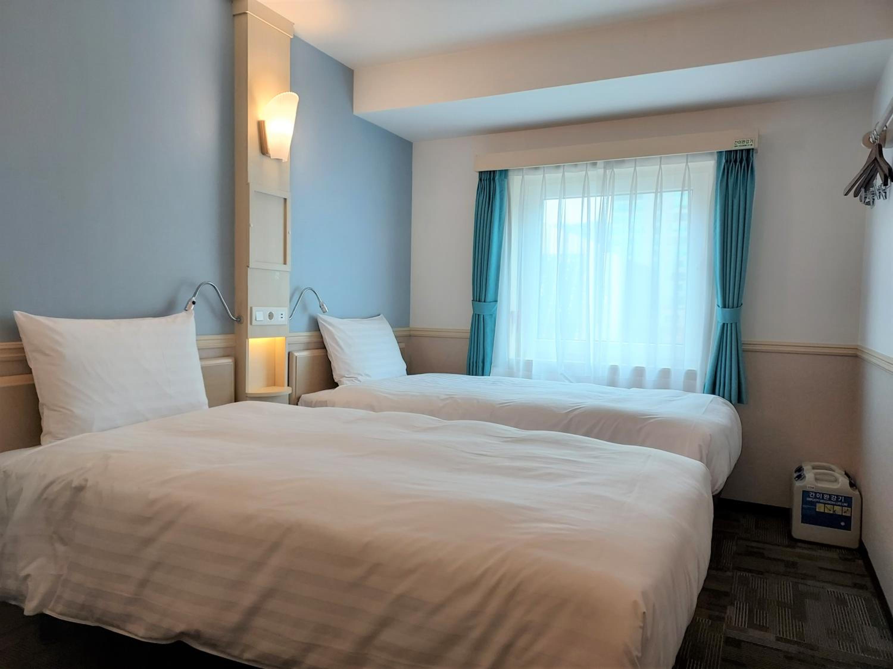 Twin Room - Photo 1